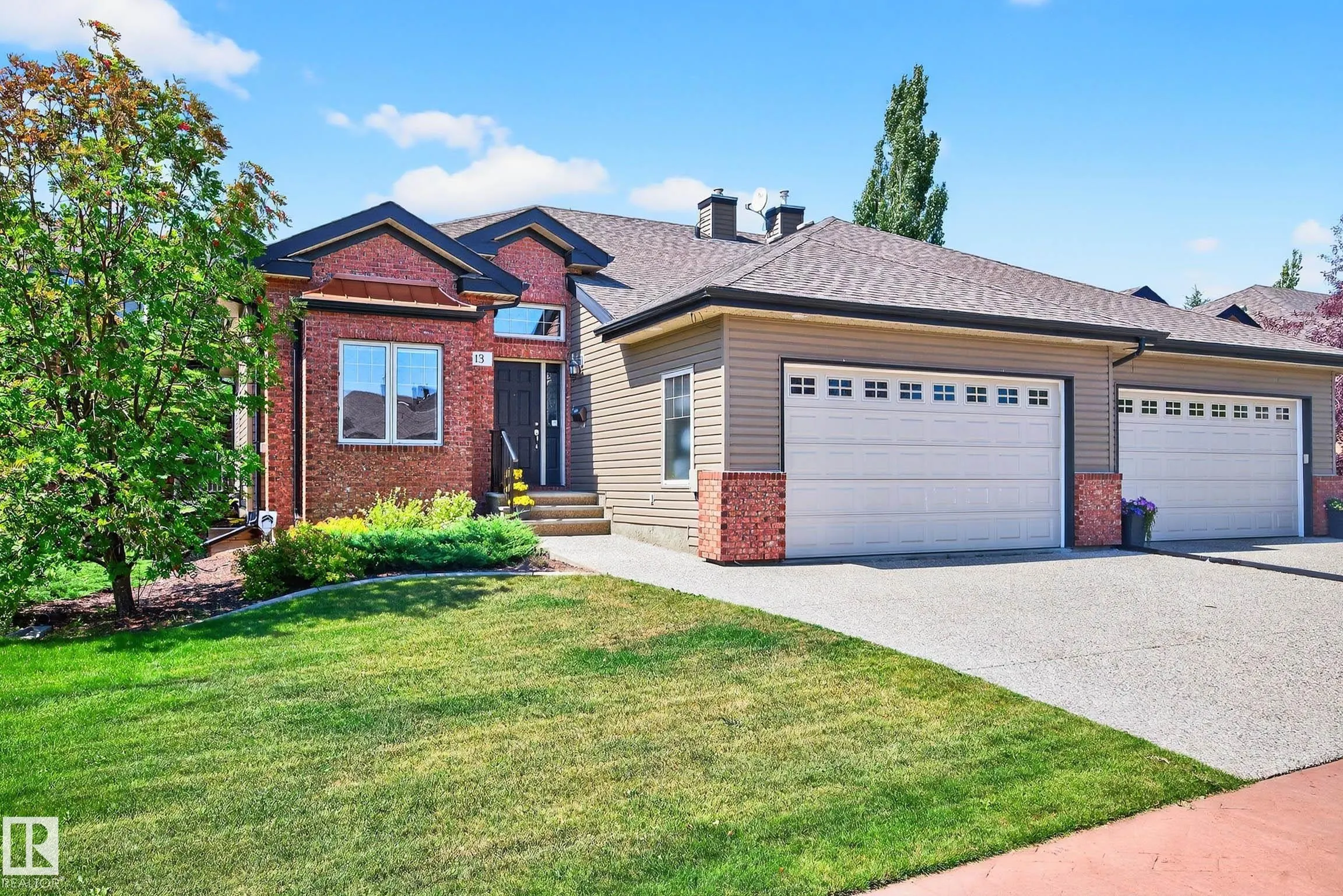 13 OAKCREST Terrace