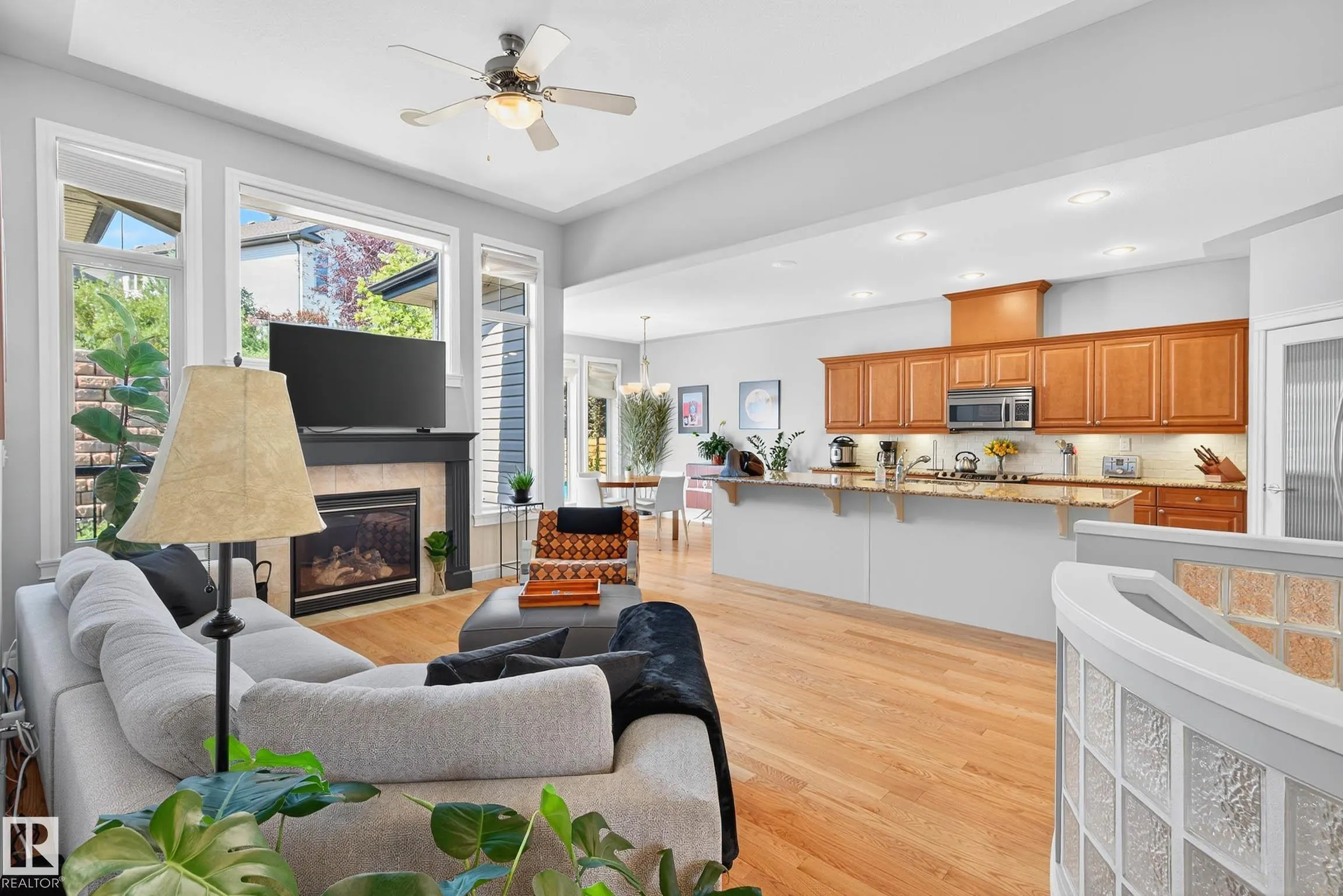 13 OAKCREST Terrace