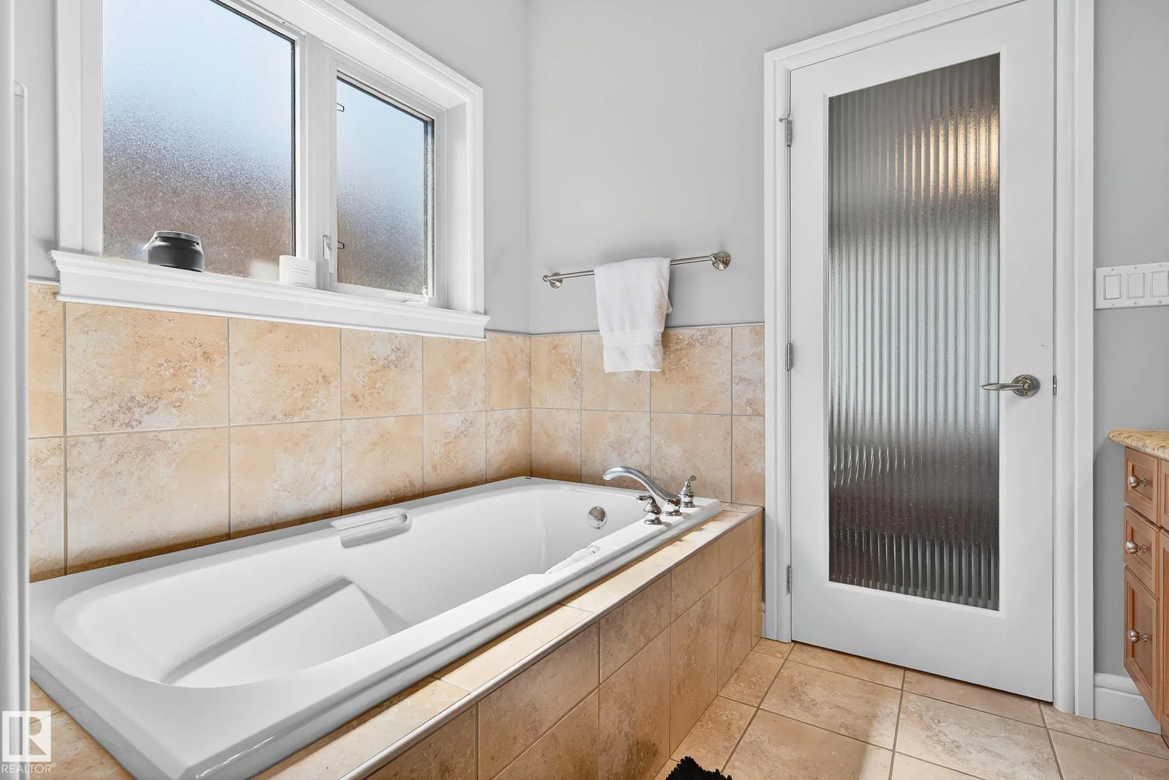 13 OAKCREST Terrace