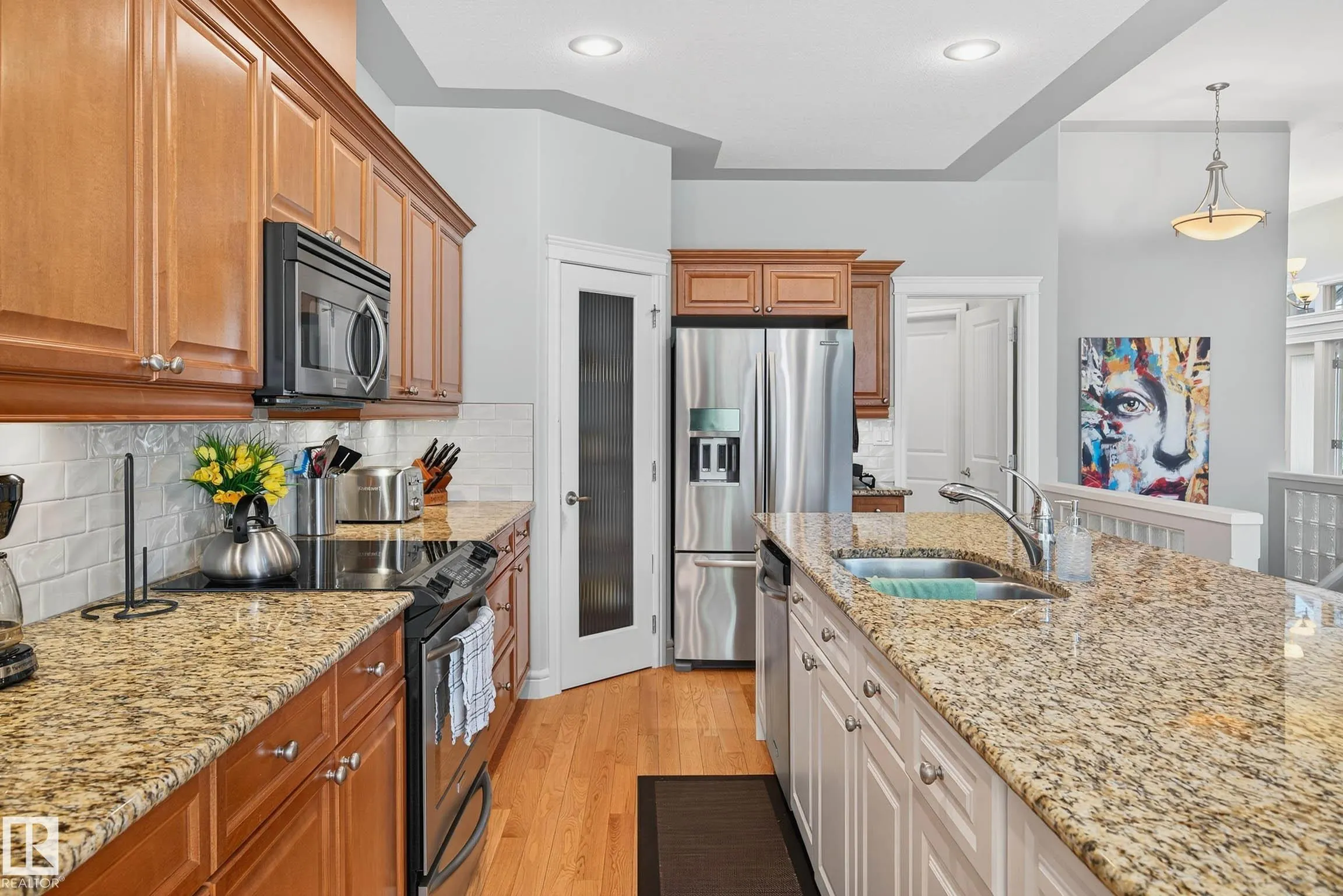 13 OAKCREST Terrace