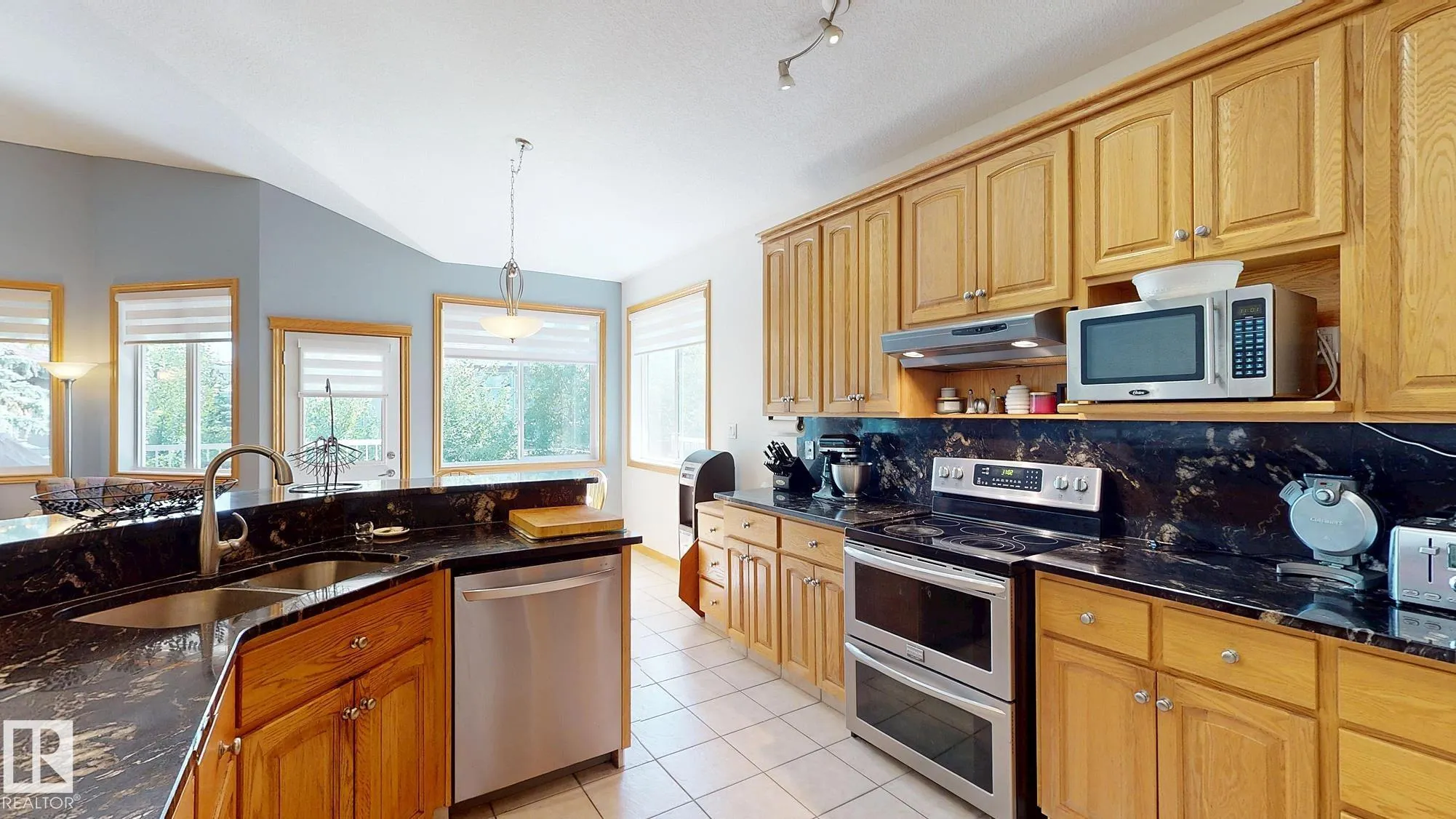 7 KINGSBURY Crescent