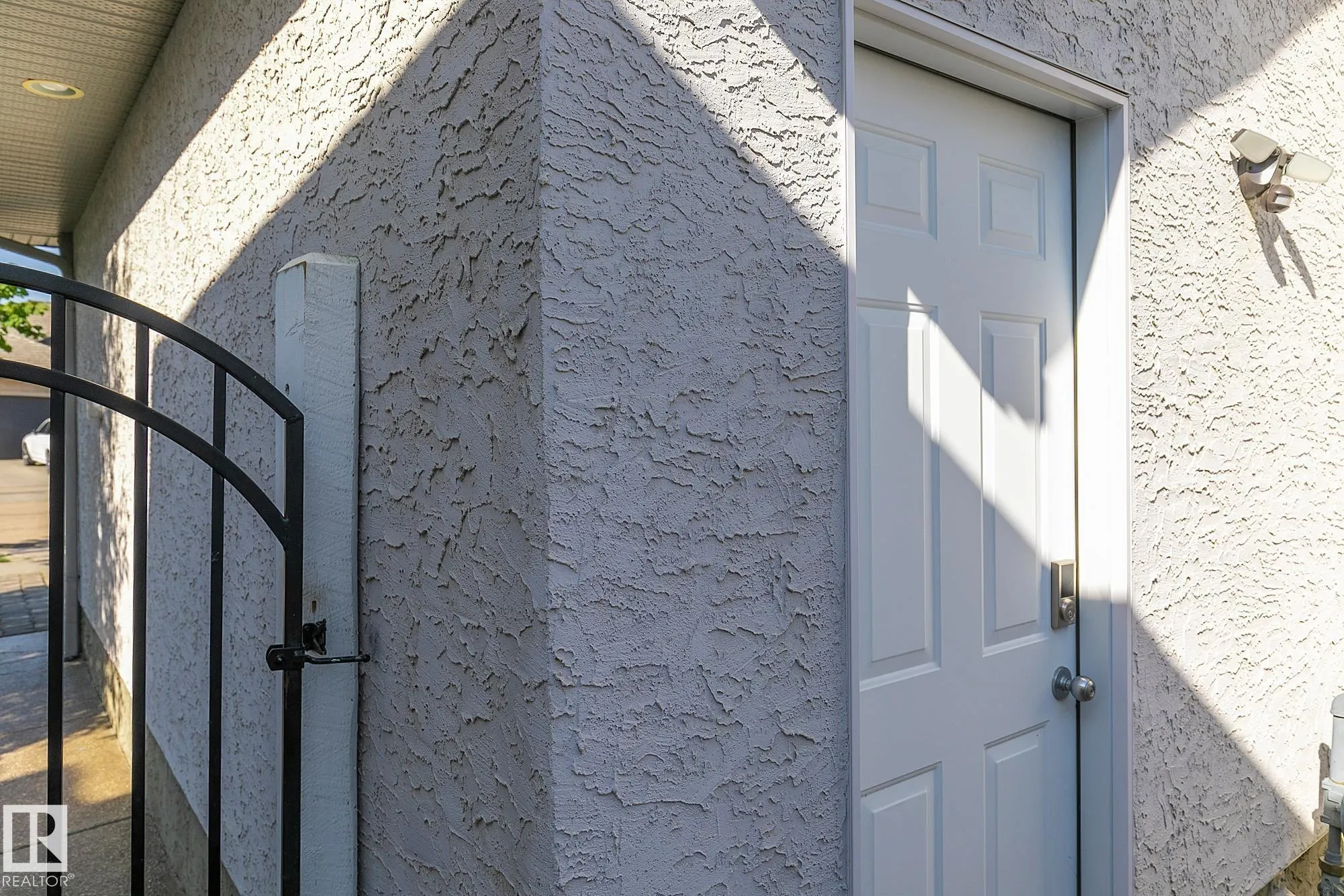 7 KINGSBURY Crescent