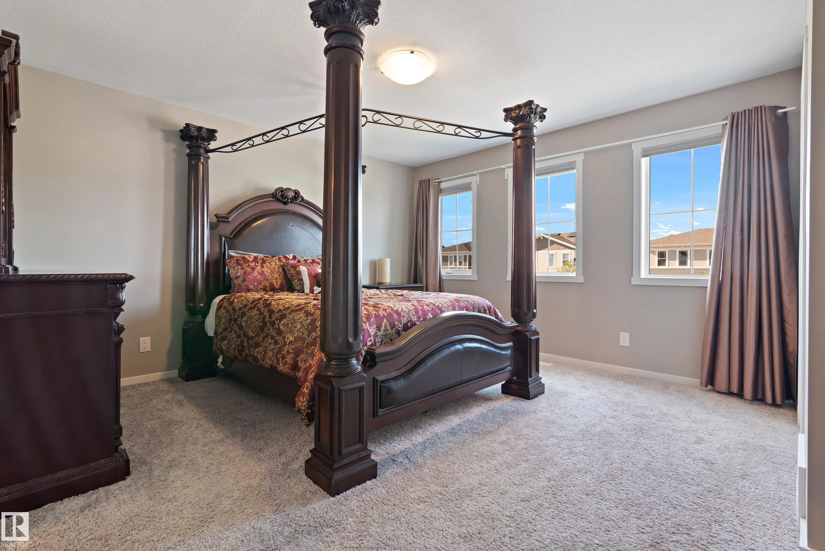 1056 Crestview TC