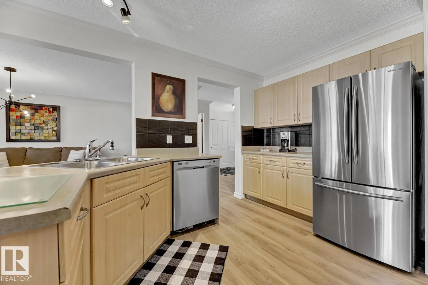 8 LAKEWOOD Cove