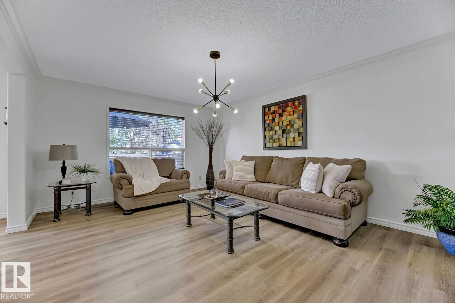 8 LAKEWOOD Cove