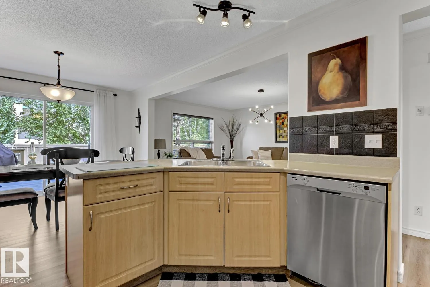 8 LAKEWOOD Cove
