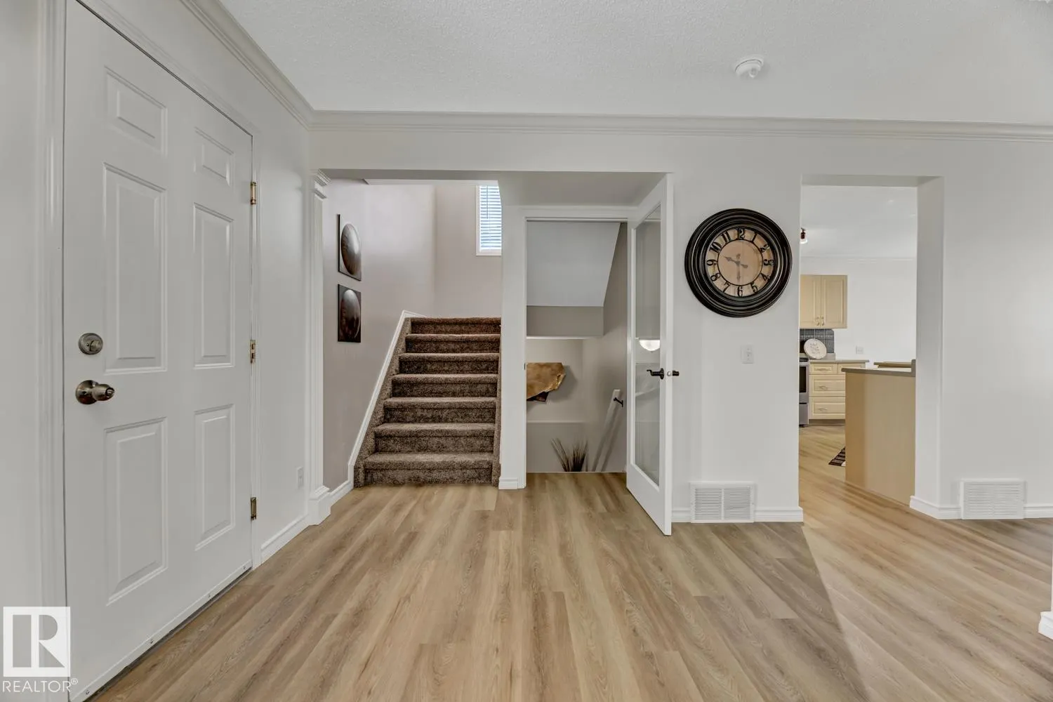 8 LAKEWOOD Cove