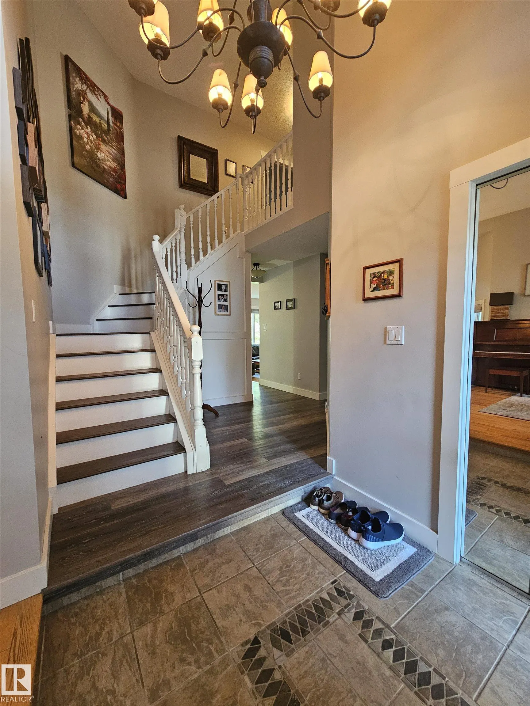122 GLENCOE Boulevard