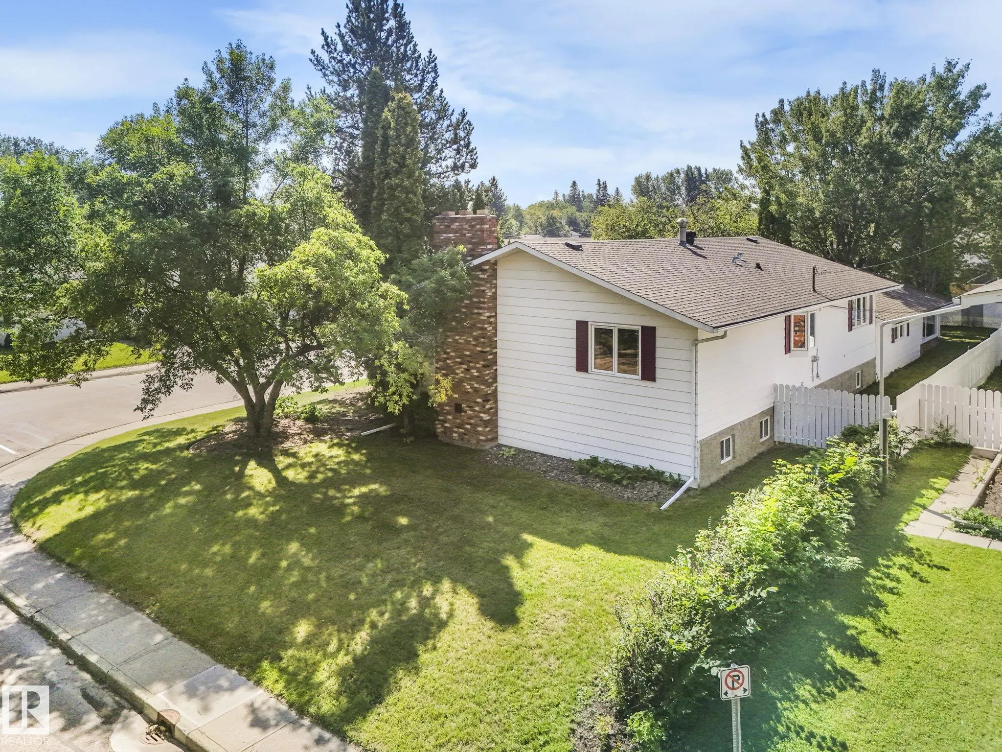 39 ONTARIO Crescent
