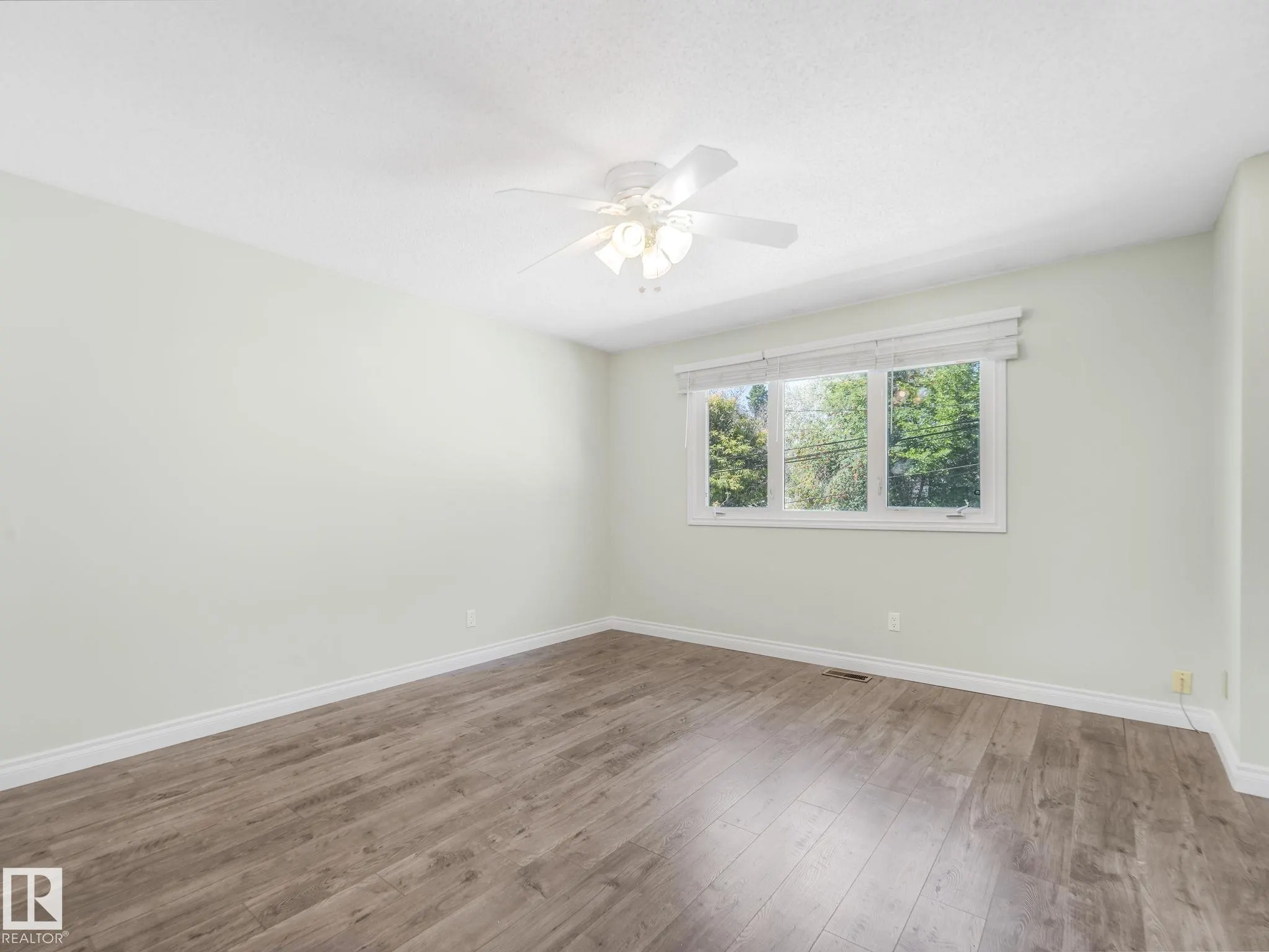 39 ONTARIO Crescent