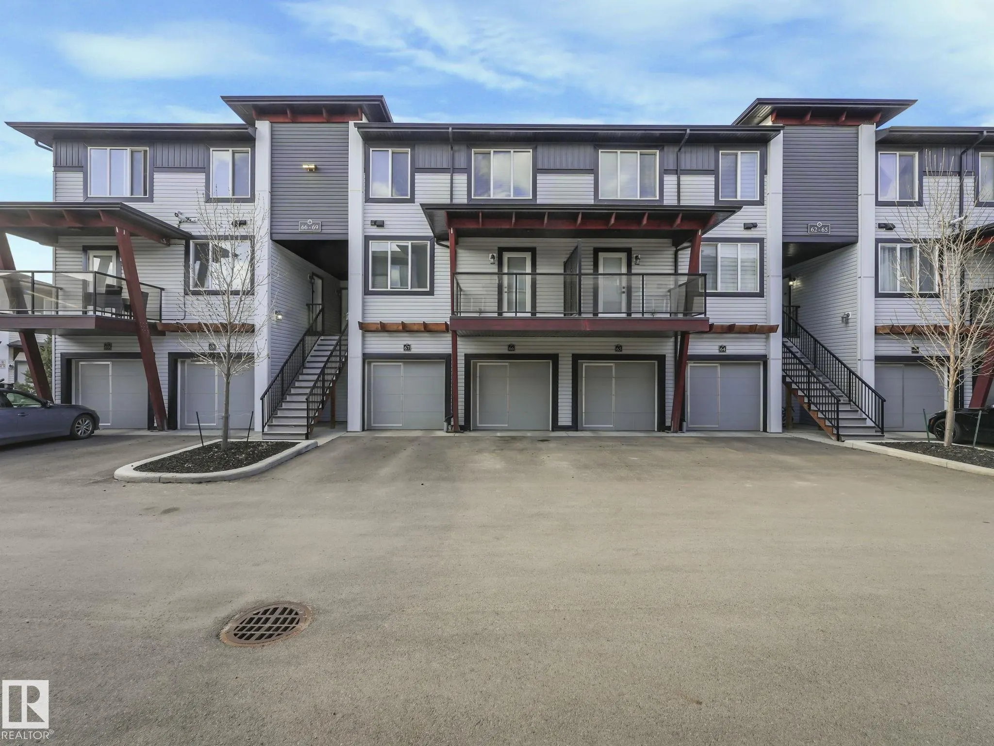 446 ALLARD Boulevard