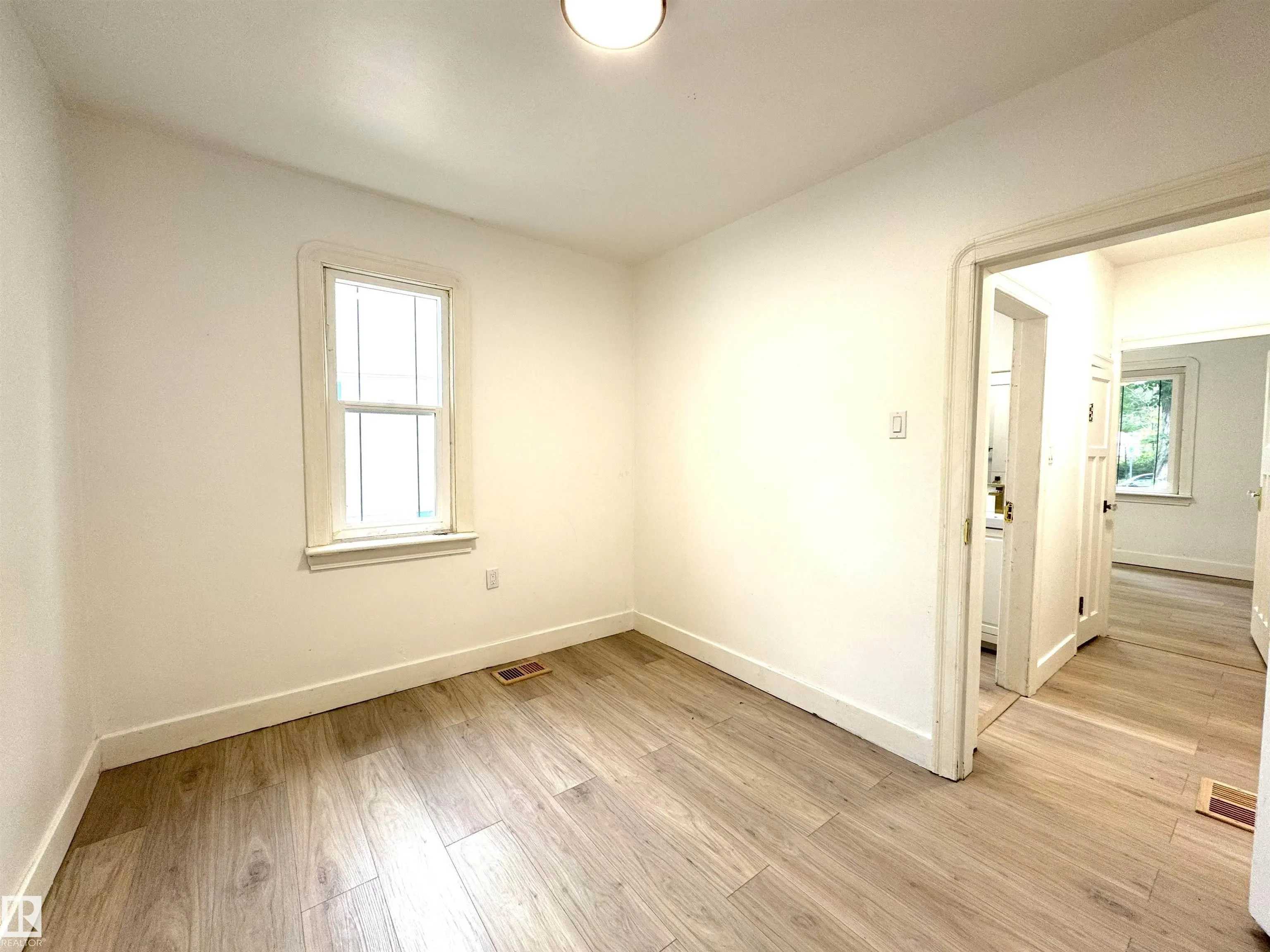 11840 70 Street