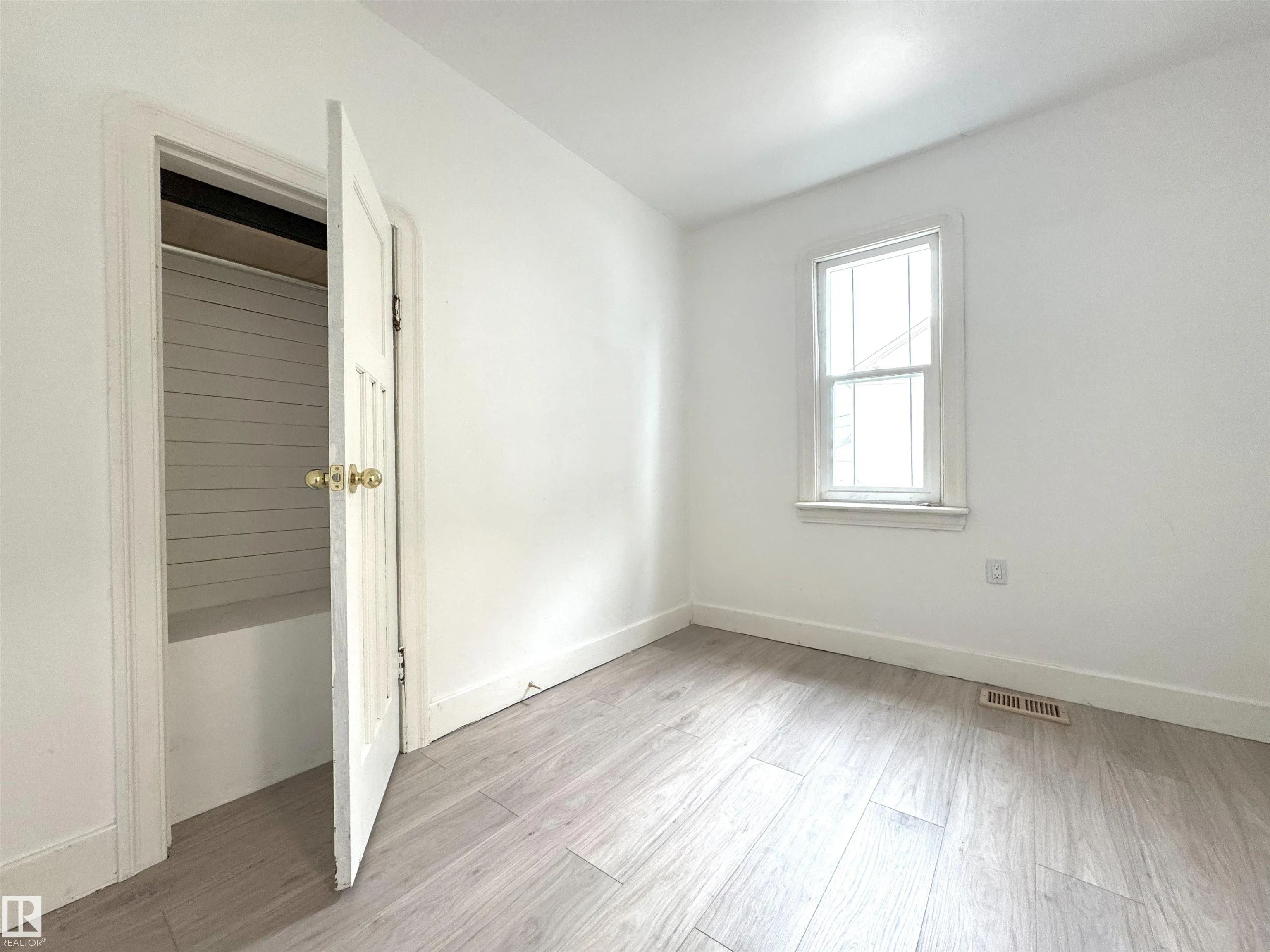 11840 70 Street