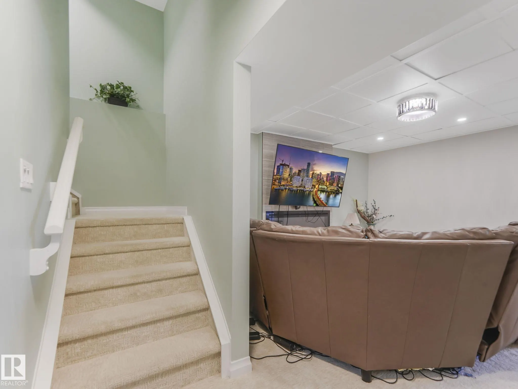 425 SIMPKINS Wynd