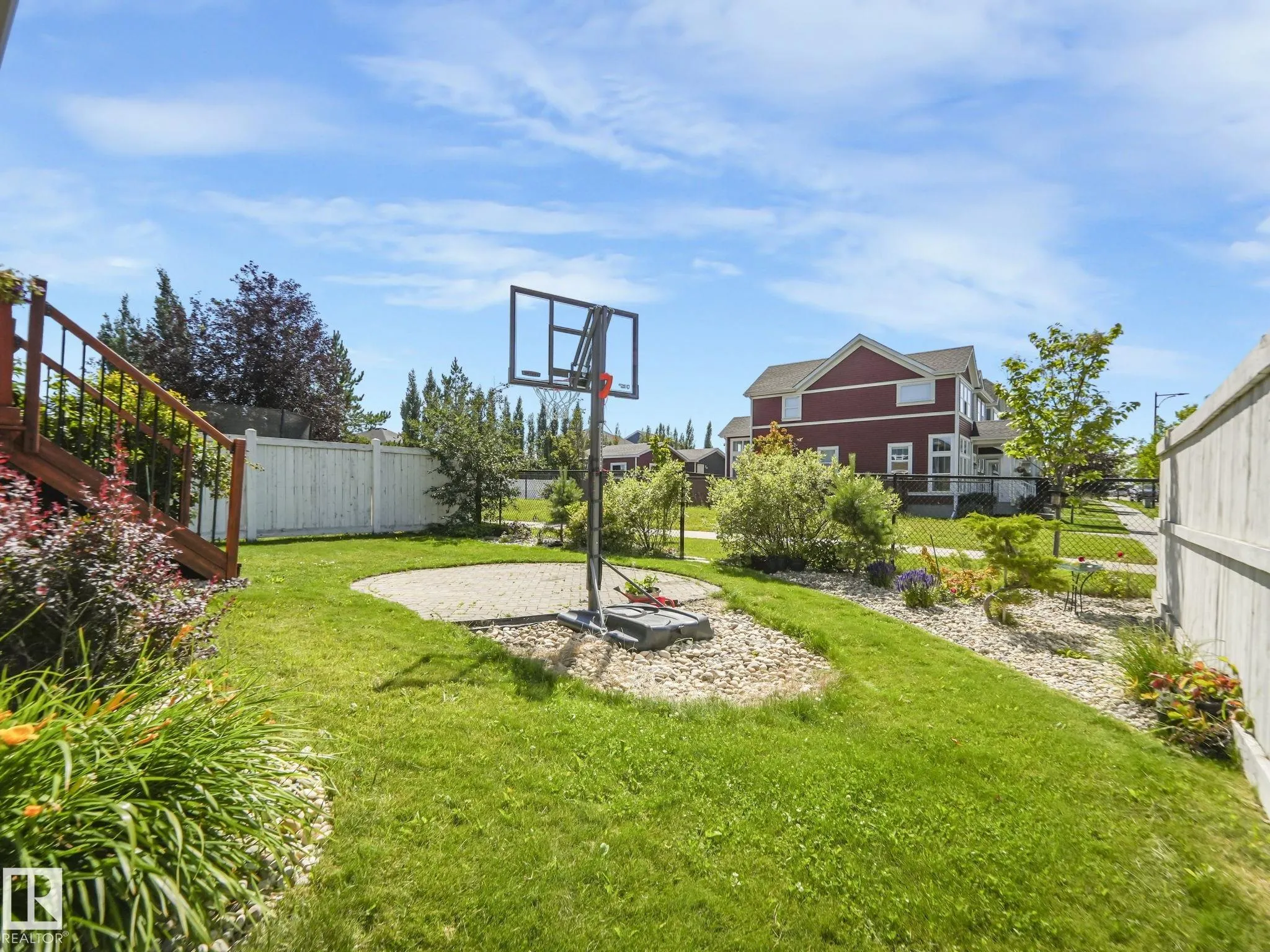 425 SIMPKINS Wynd