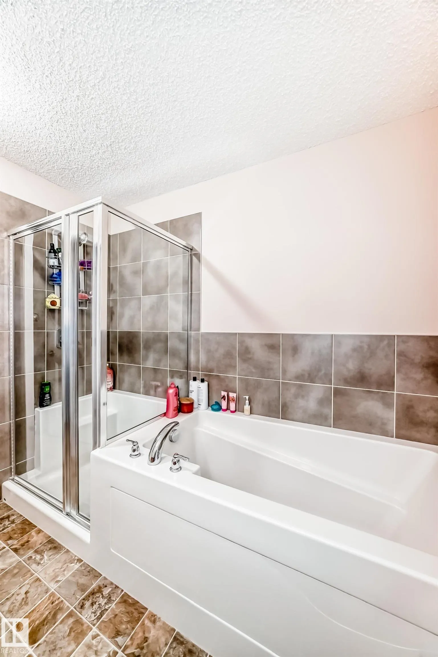 5870 ANTHONY Crescent