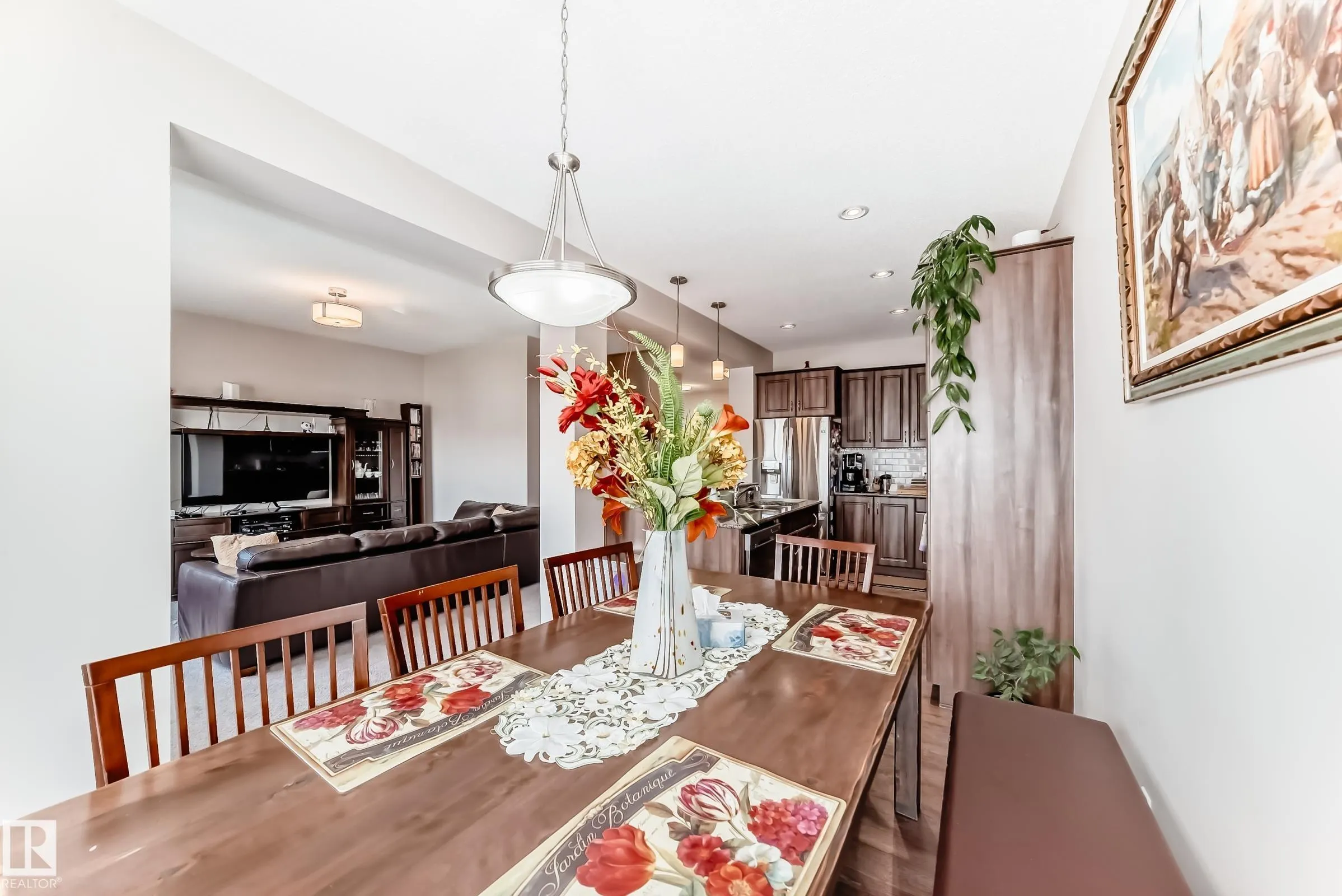 5870 ANTHONY Crescent