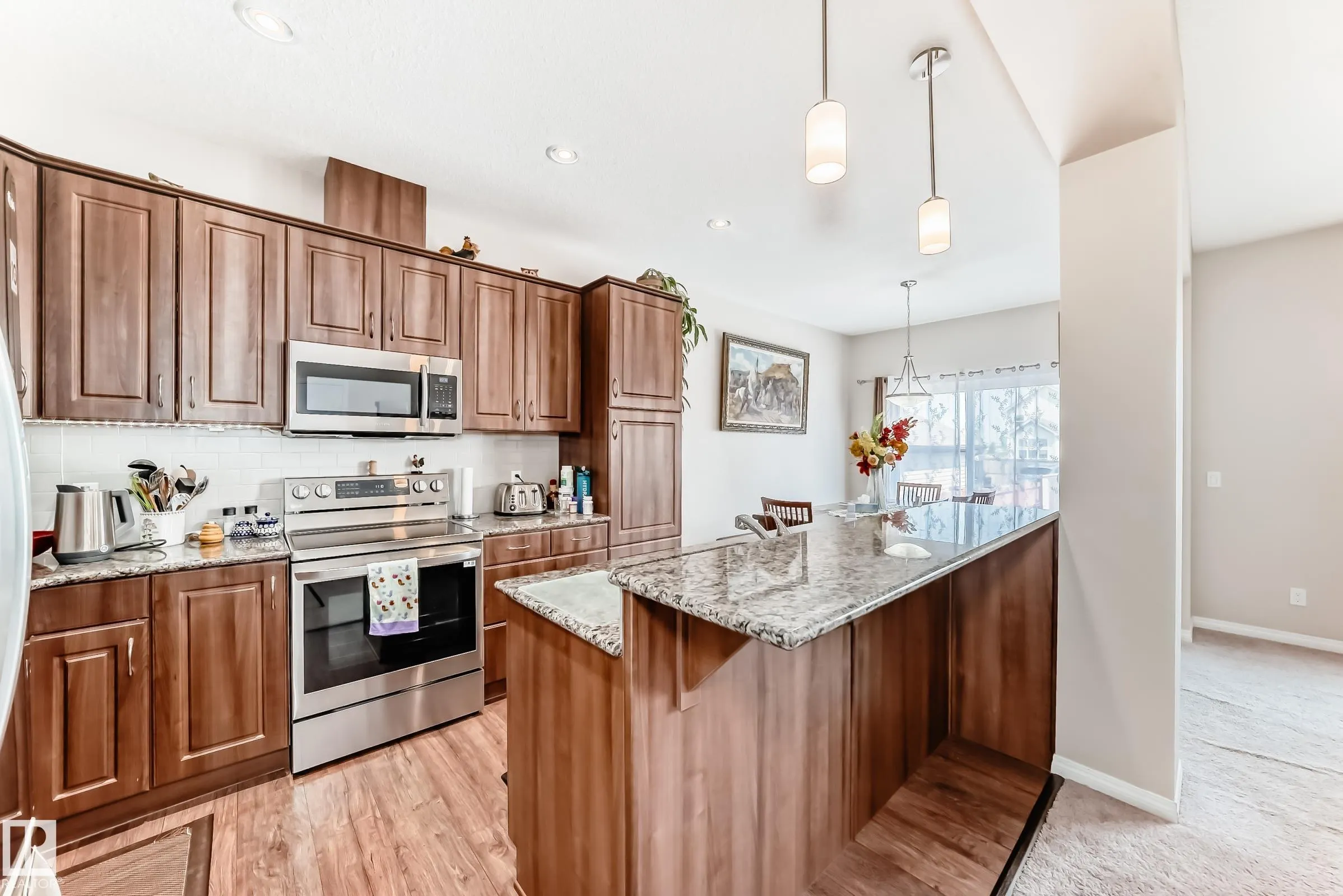 5870 ANTHONY Crescent