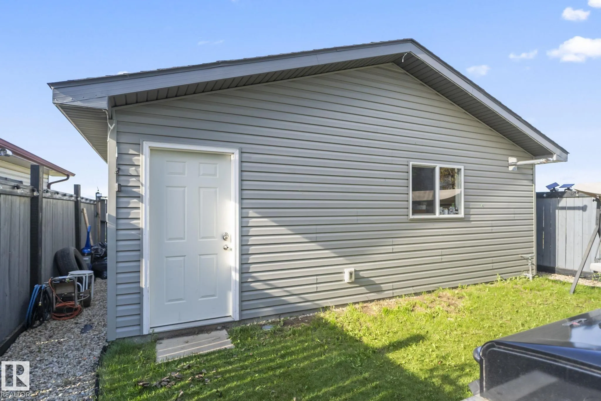 38 BIRCHGLEN Crescent