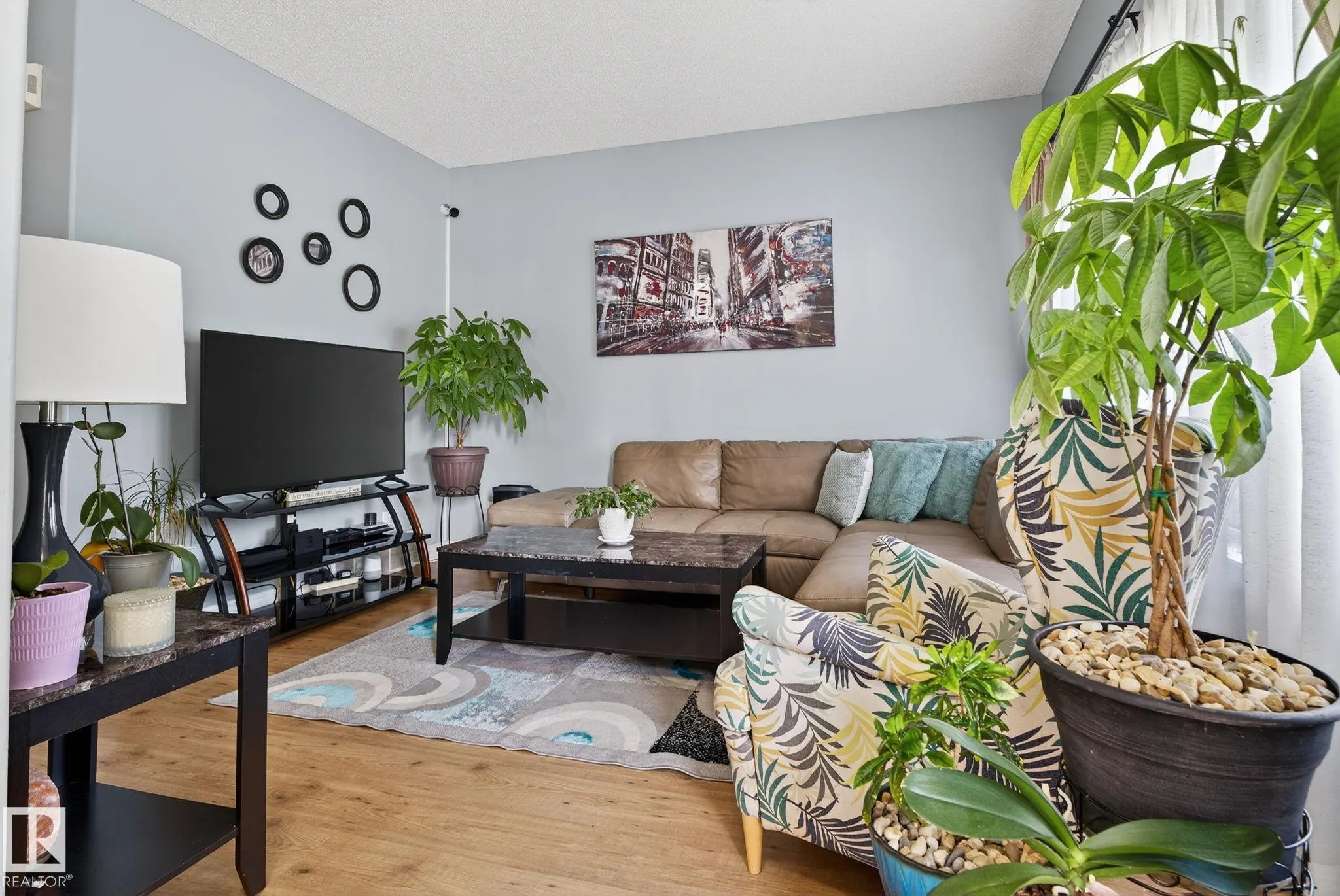 38 BIRCHGLEN Crescent