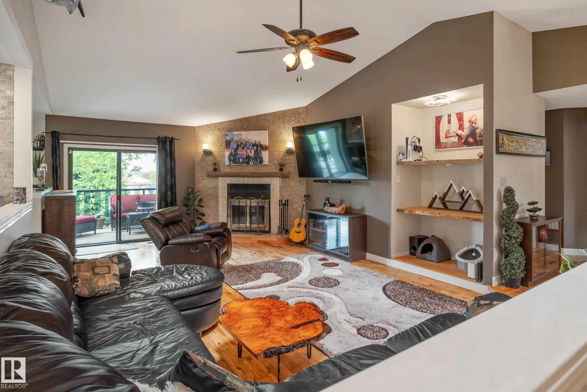 7 FIELDSTONE Cove