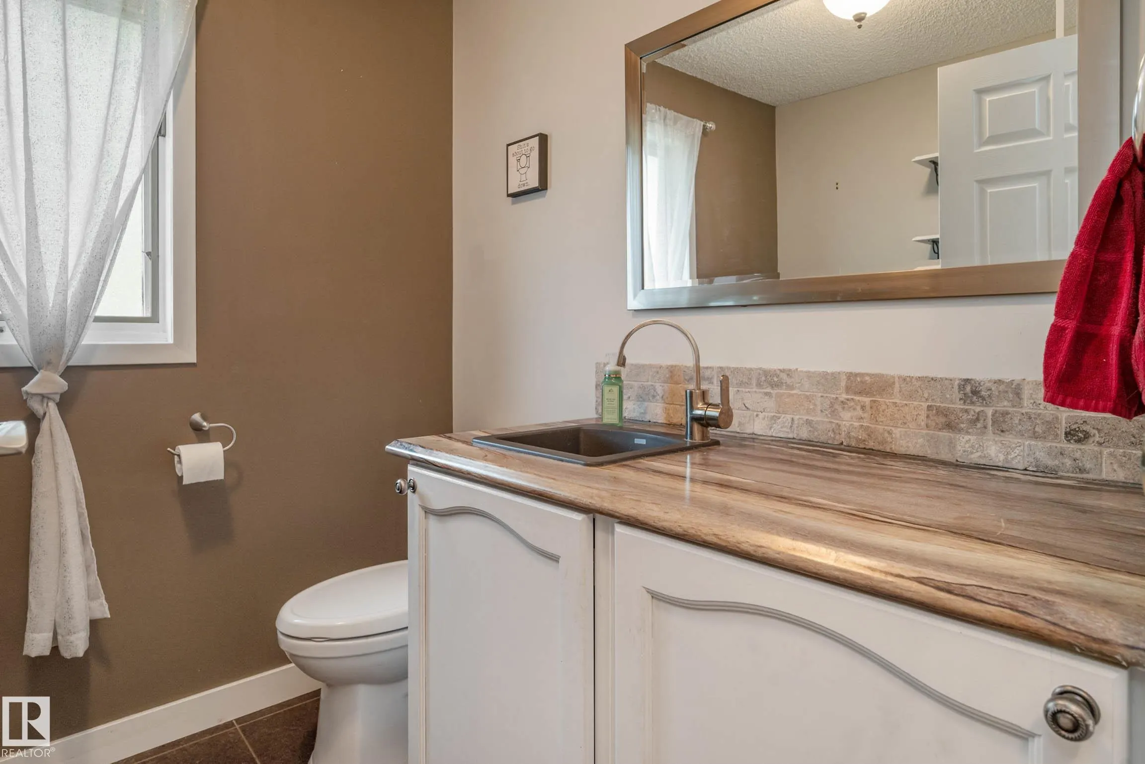 7 FIELDSTONE Cove