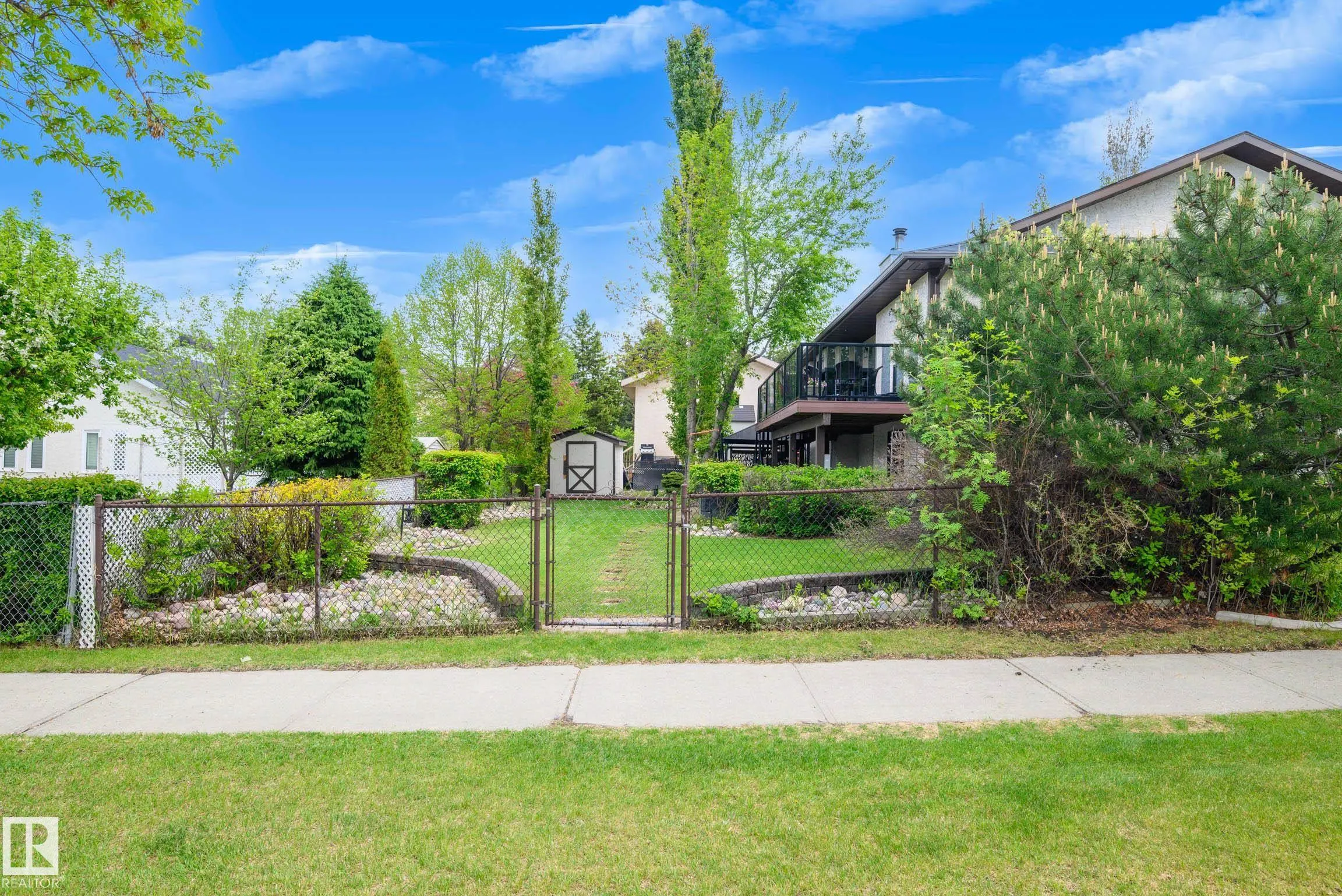 7 FIELDSTONE Cove