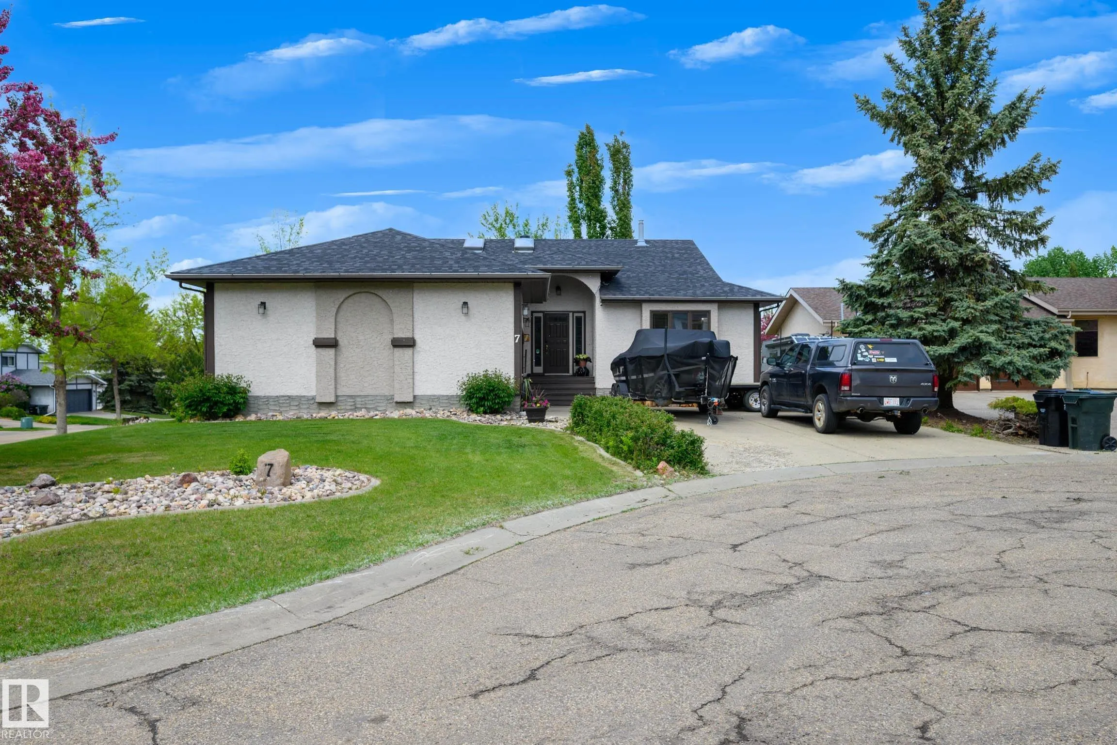 7 FIELDSTONE Cove