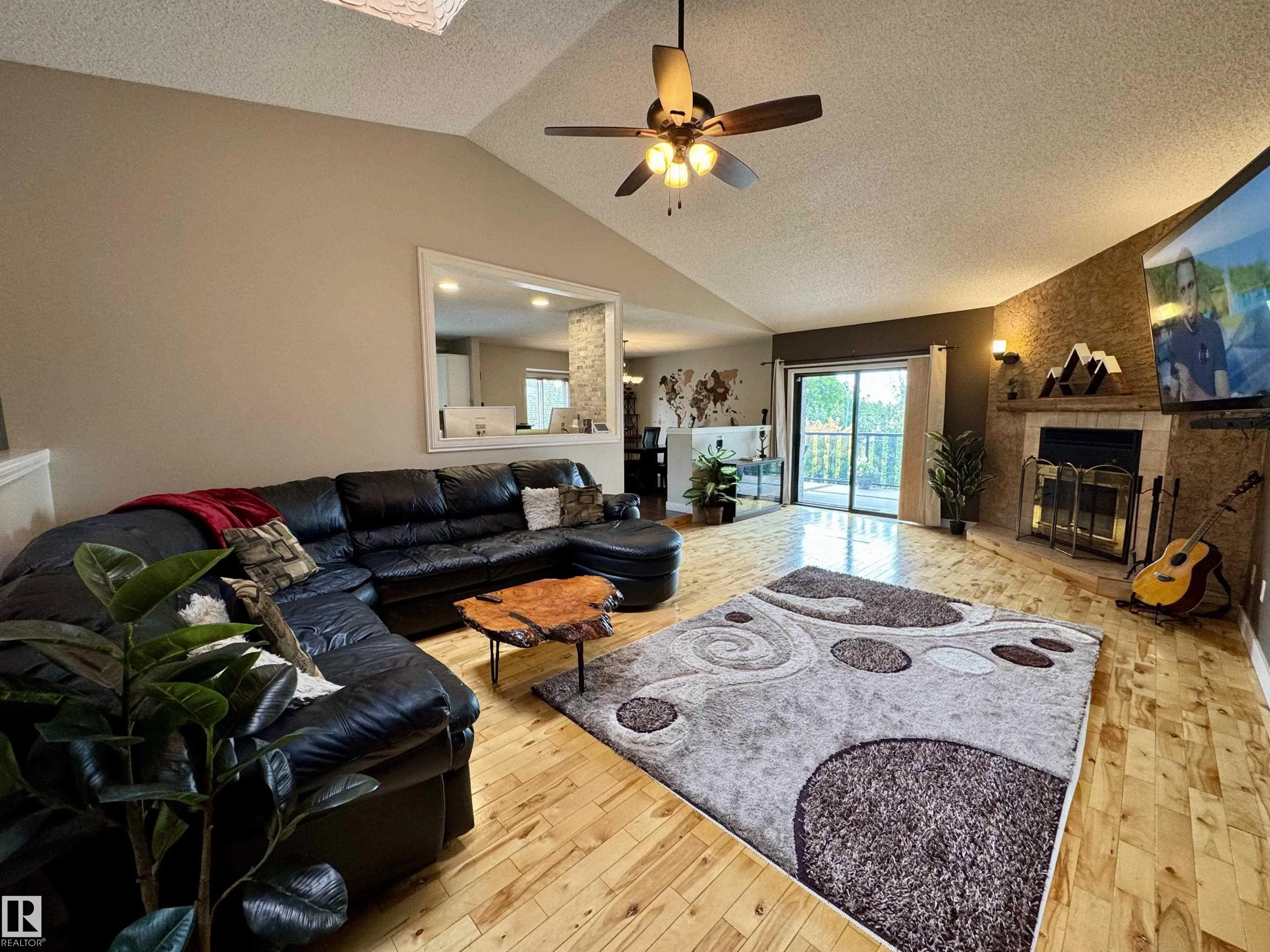 7 FIELDSTONE Cove