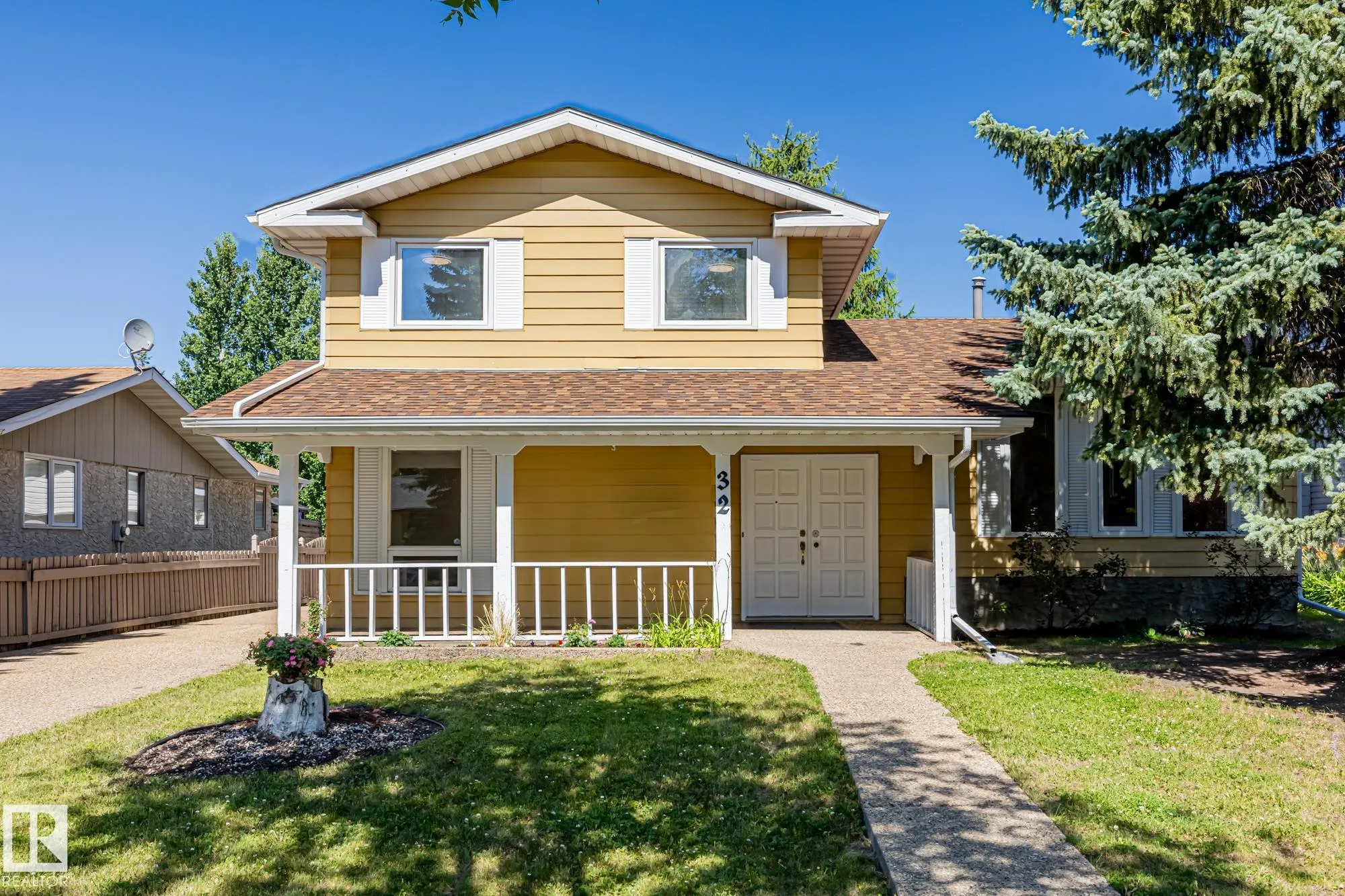 32 BUTTERFIELD Crescent