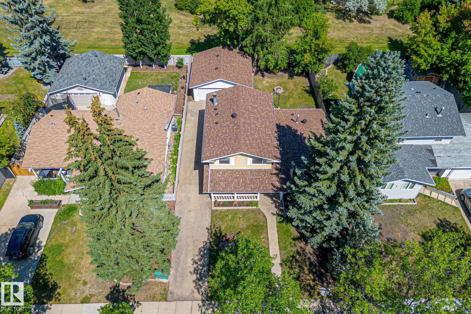 32 BUTTERFIELD Crescent