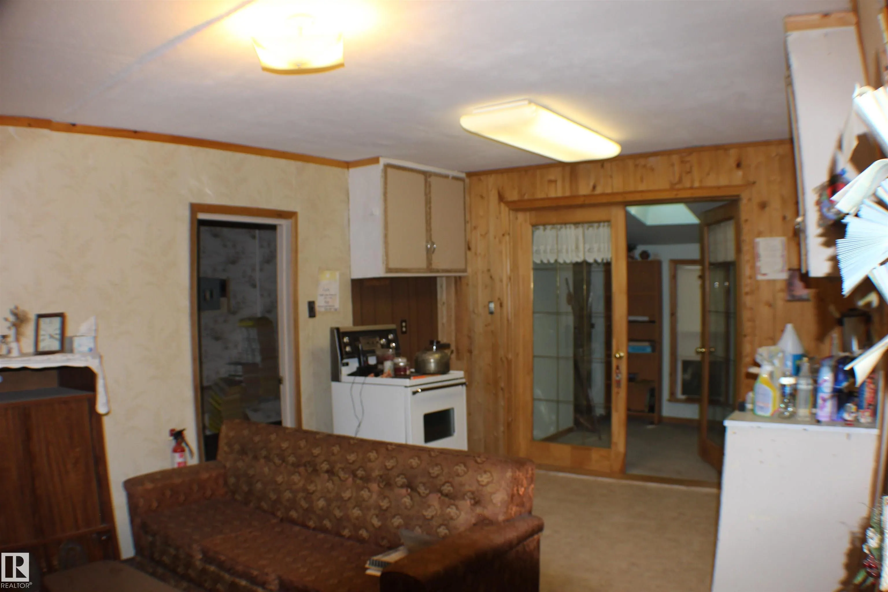 620 Lakeside Point(e)