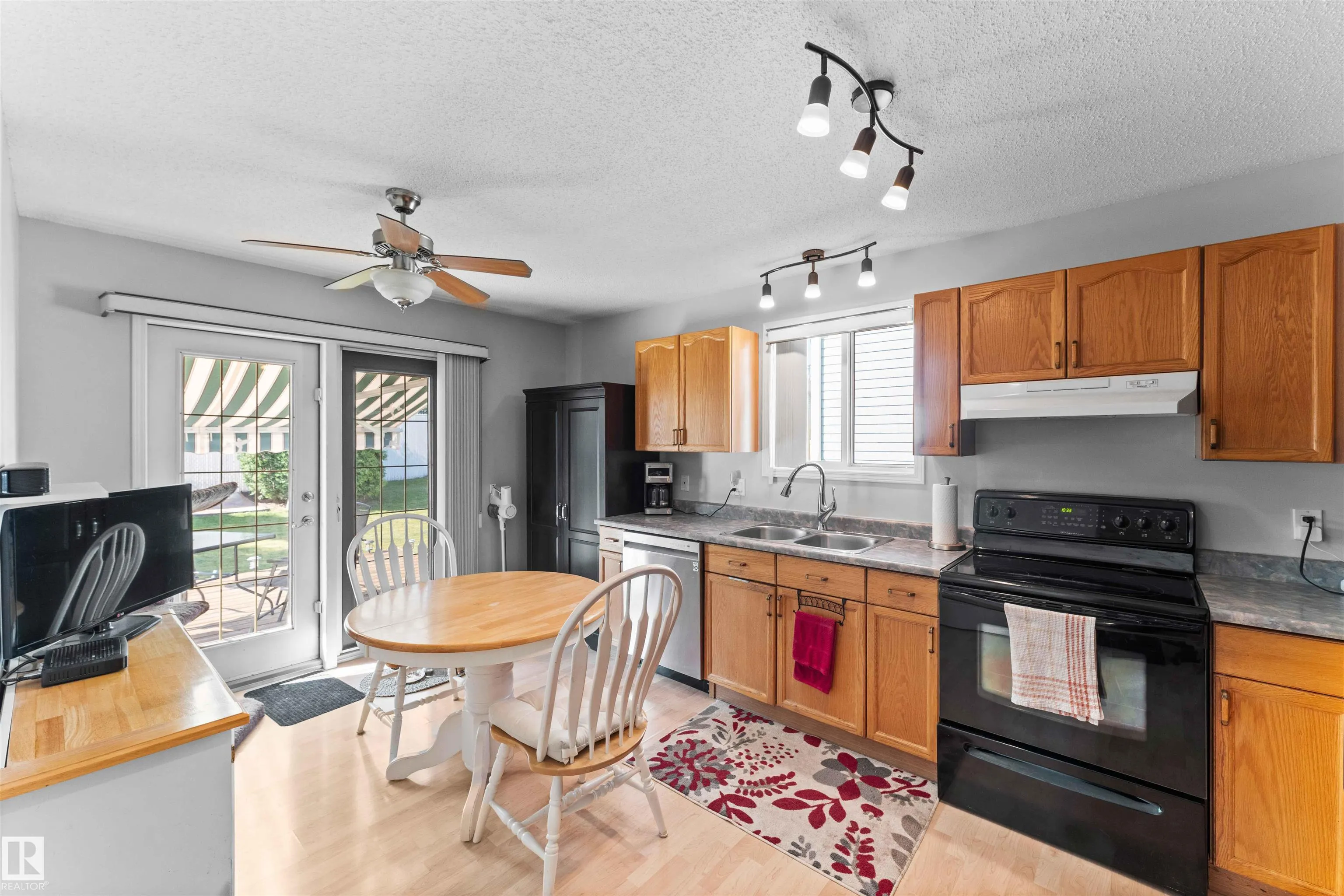 5 LAKEWOOD Cove