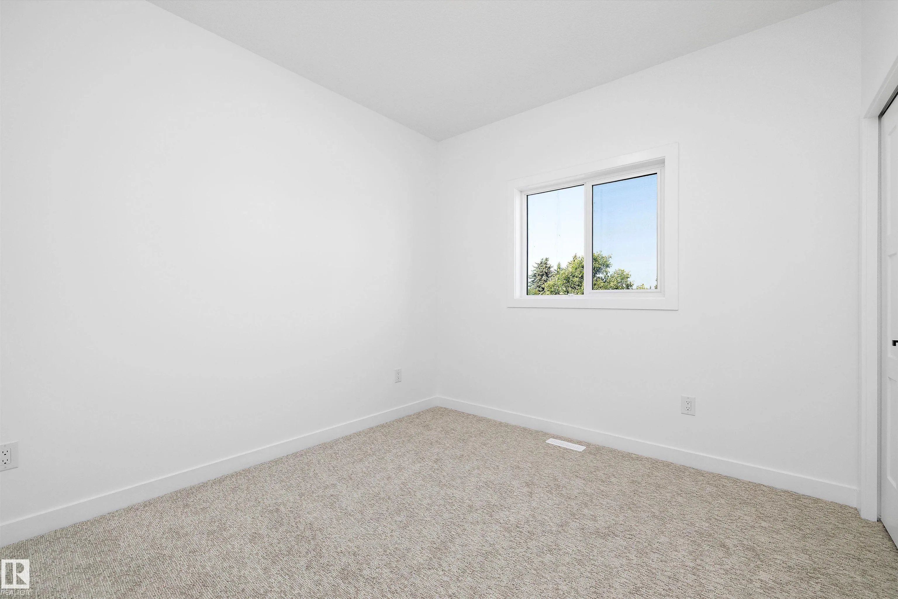 7505 Rowland Road