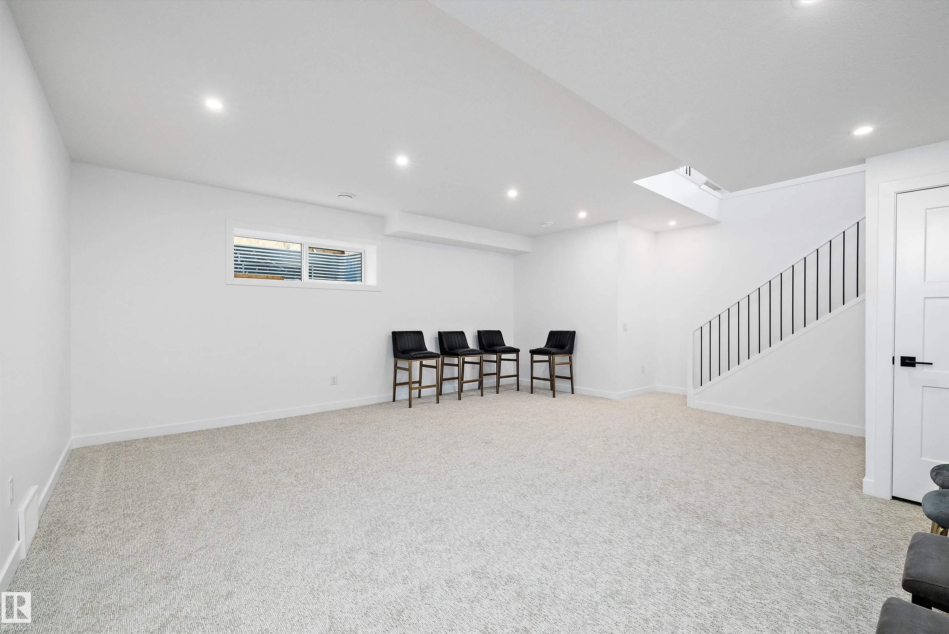 7505 Rowland Road
