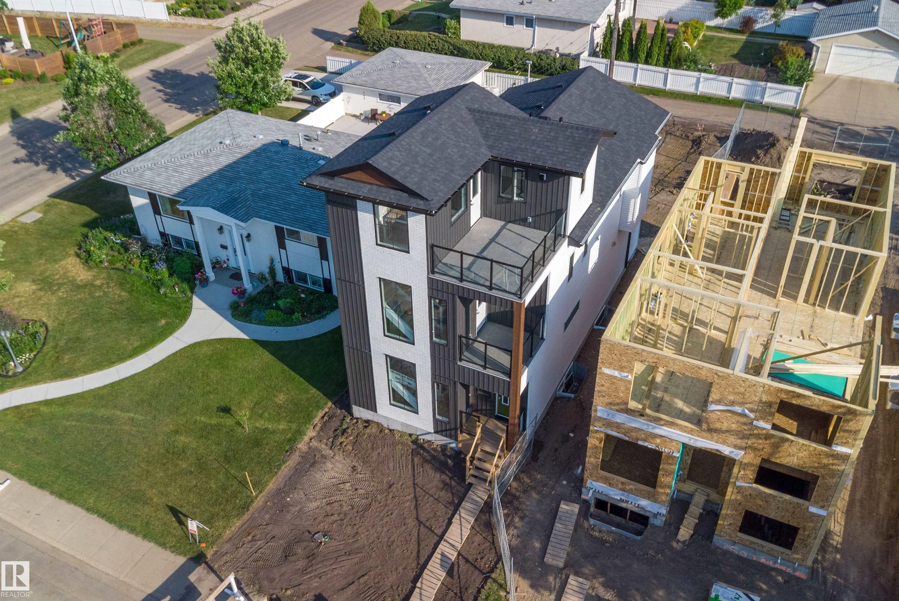 7505 Rowland Road