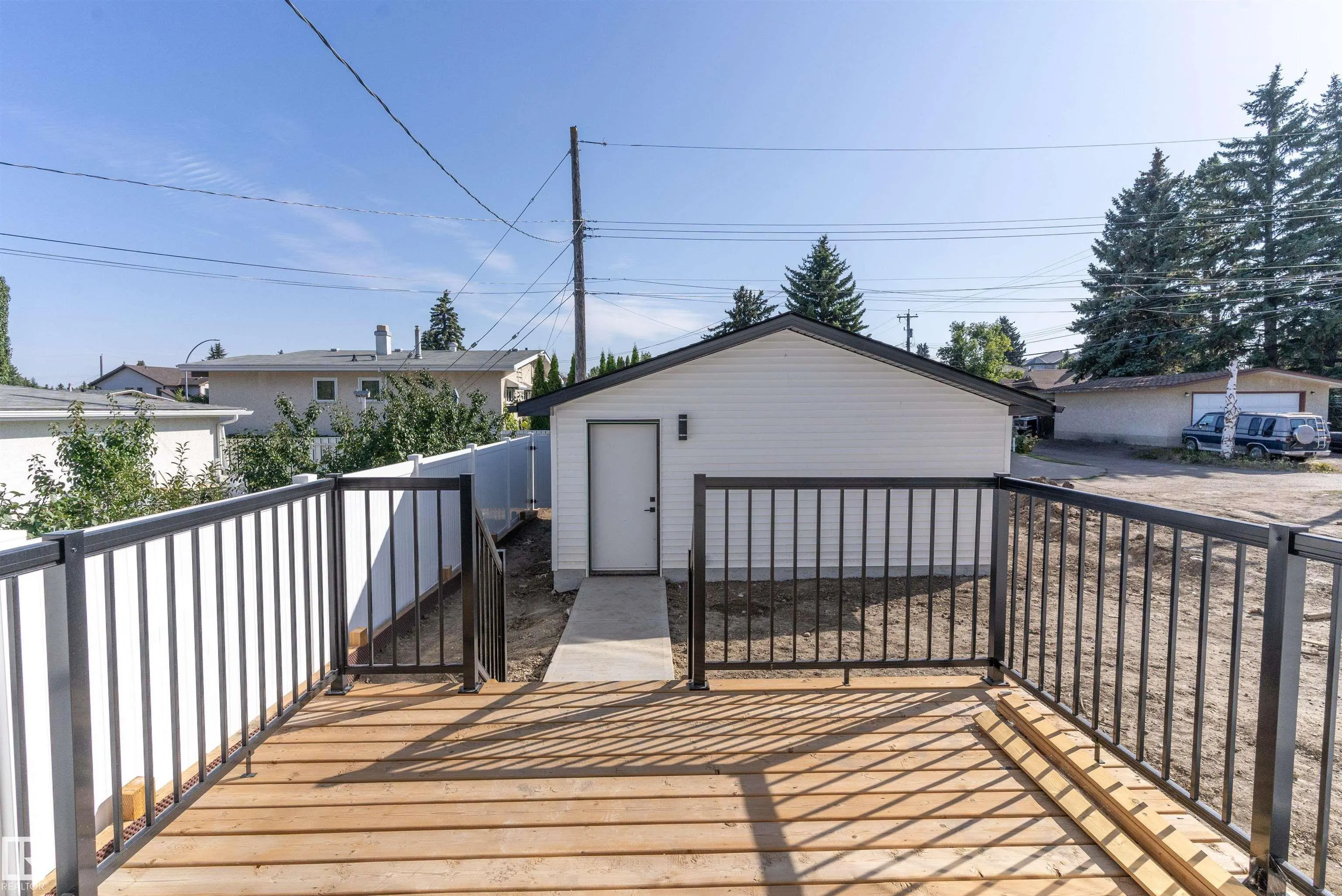 7505 Rowland Road