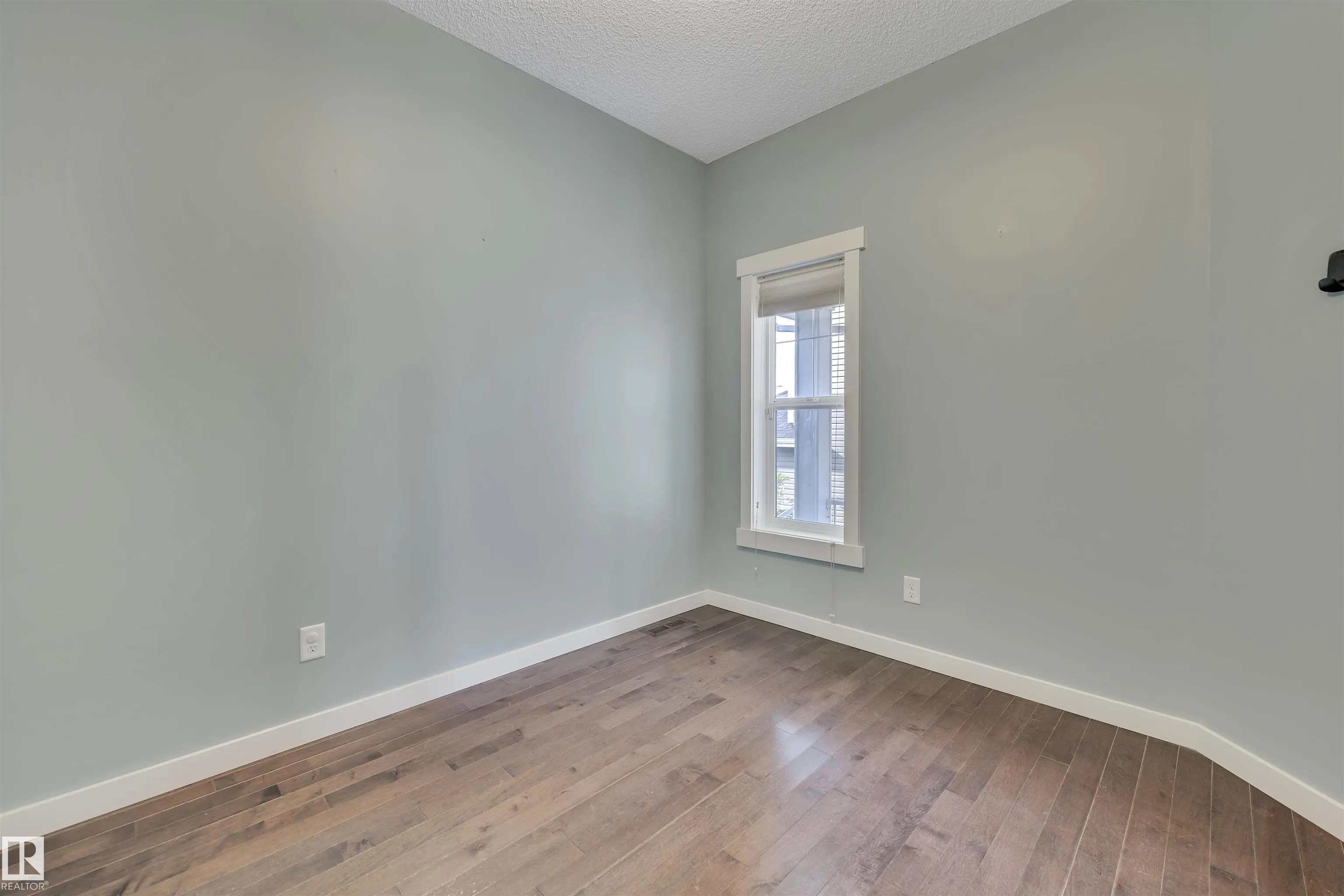 237 SHEPPARD Circle