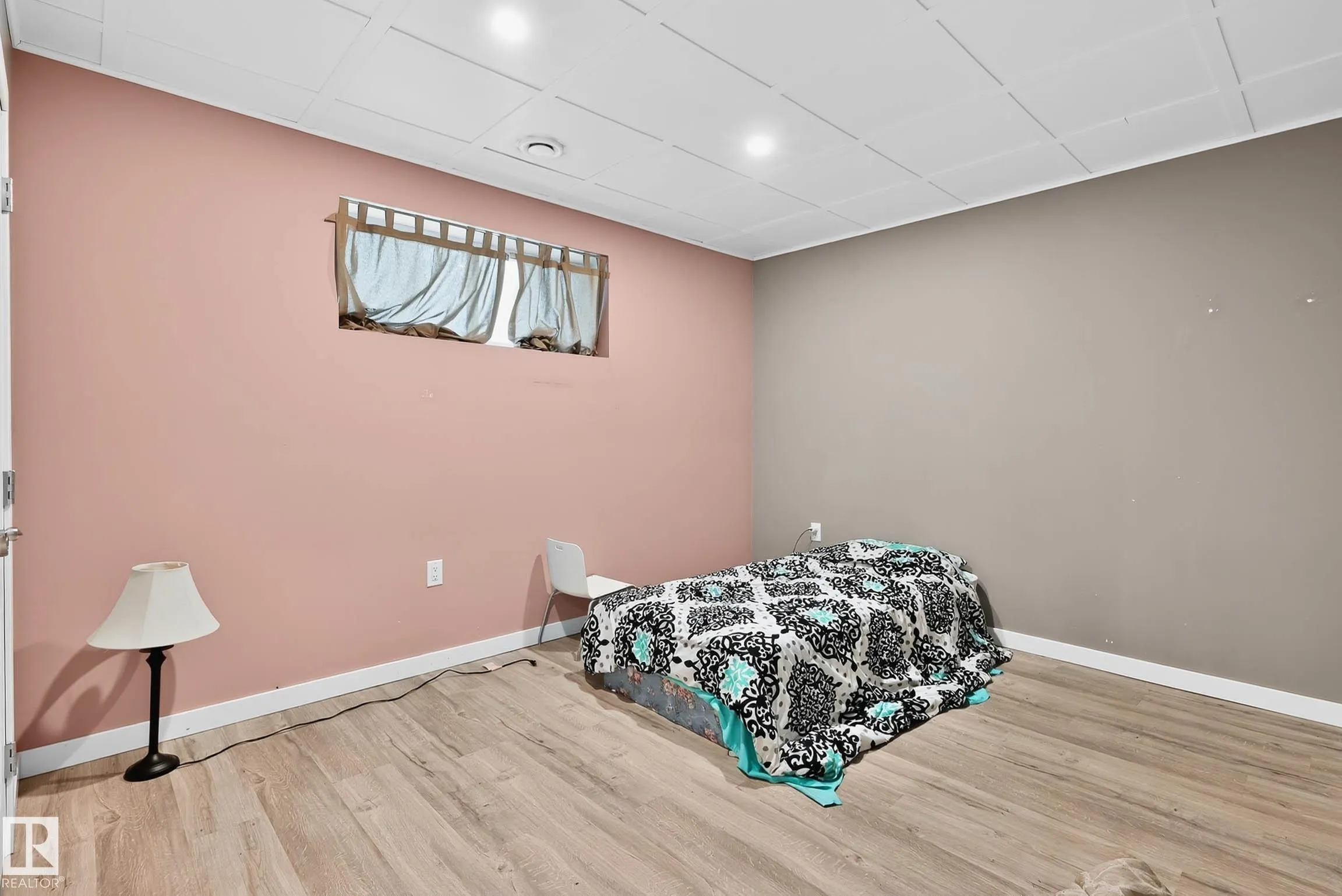237 SHEPPARD Circle