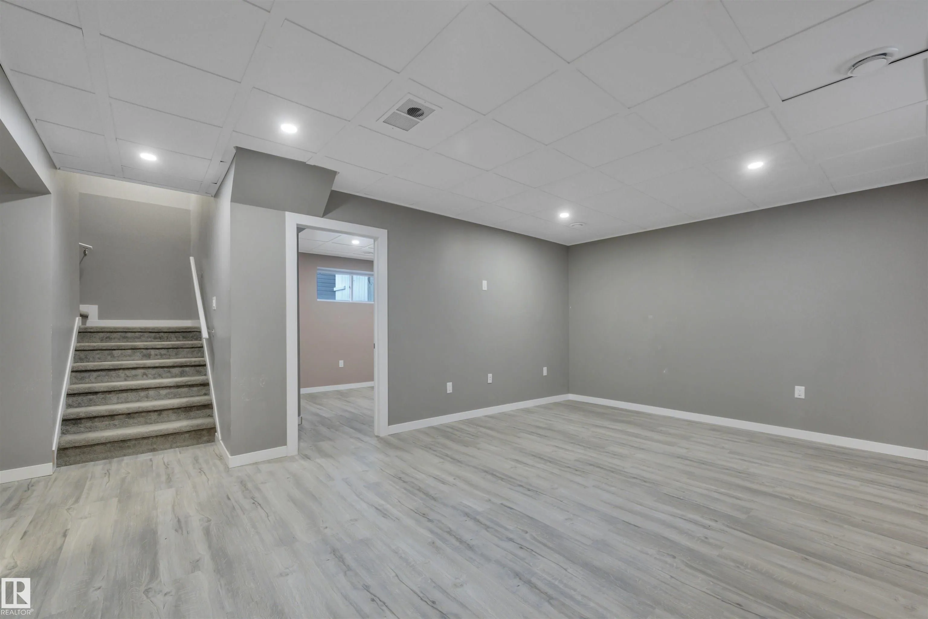 237 SHEPPARD Circle