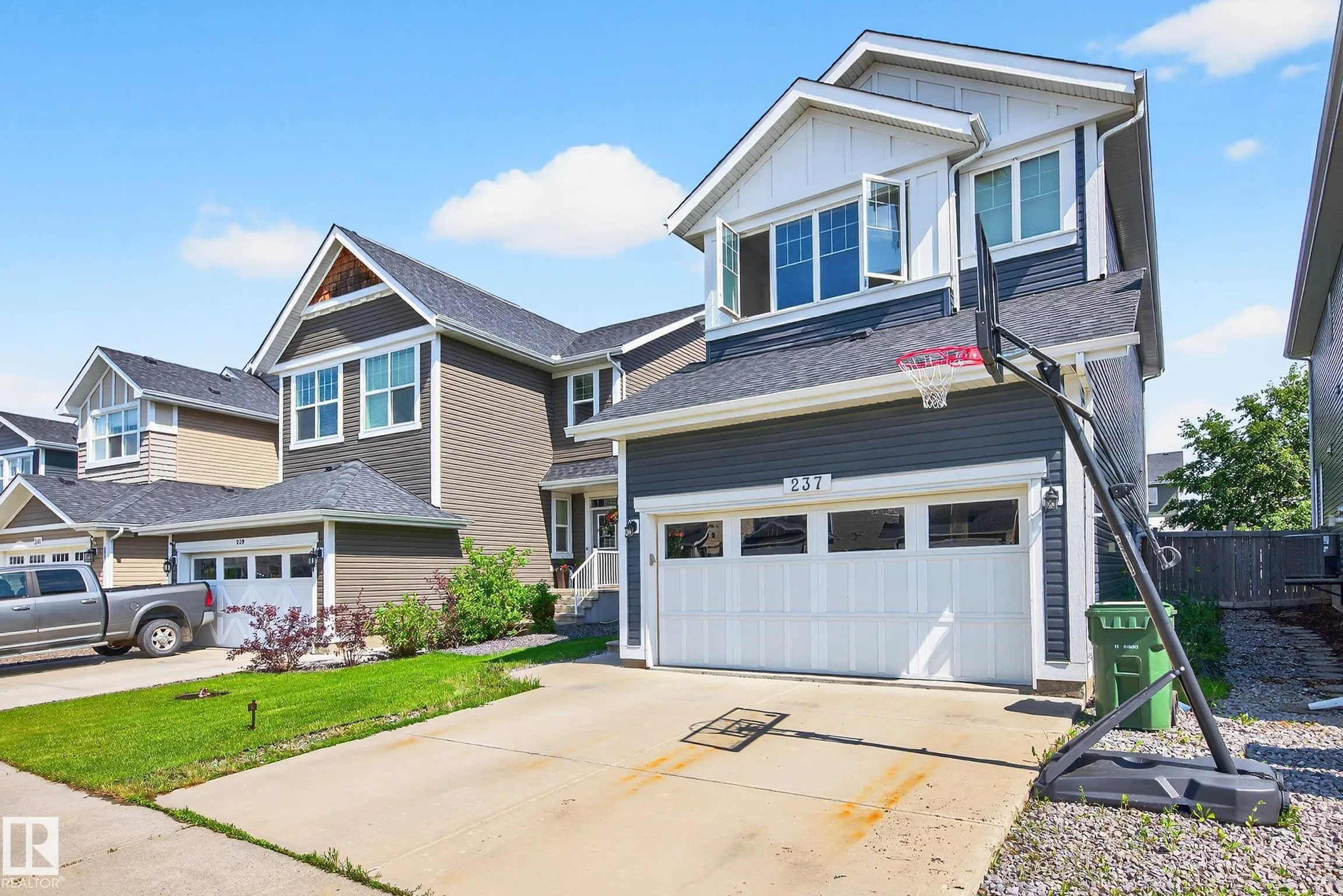 237 SHEPPARD Circle
