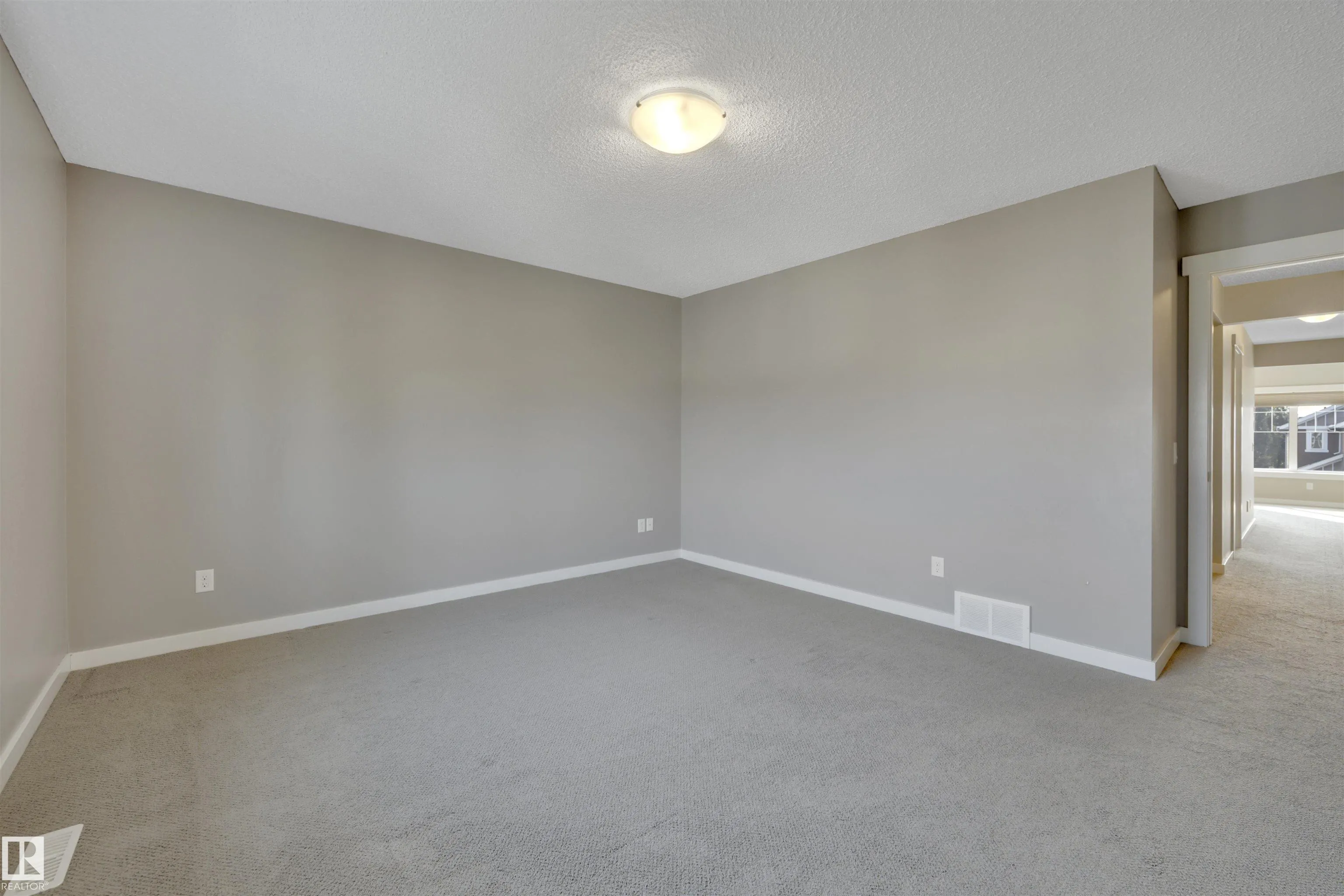 237 SHEPPARD Circle
