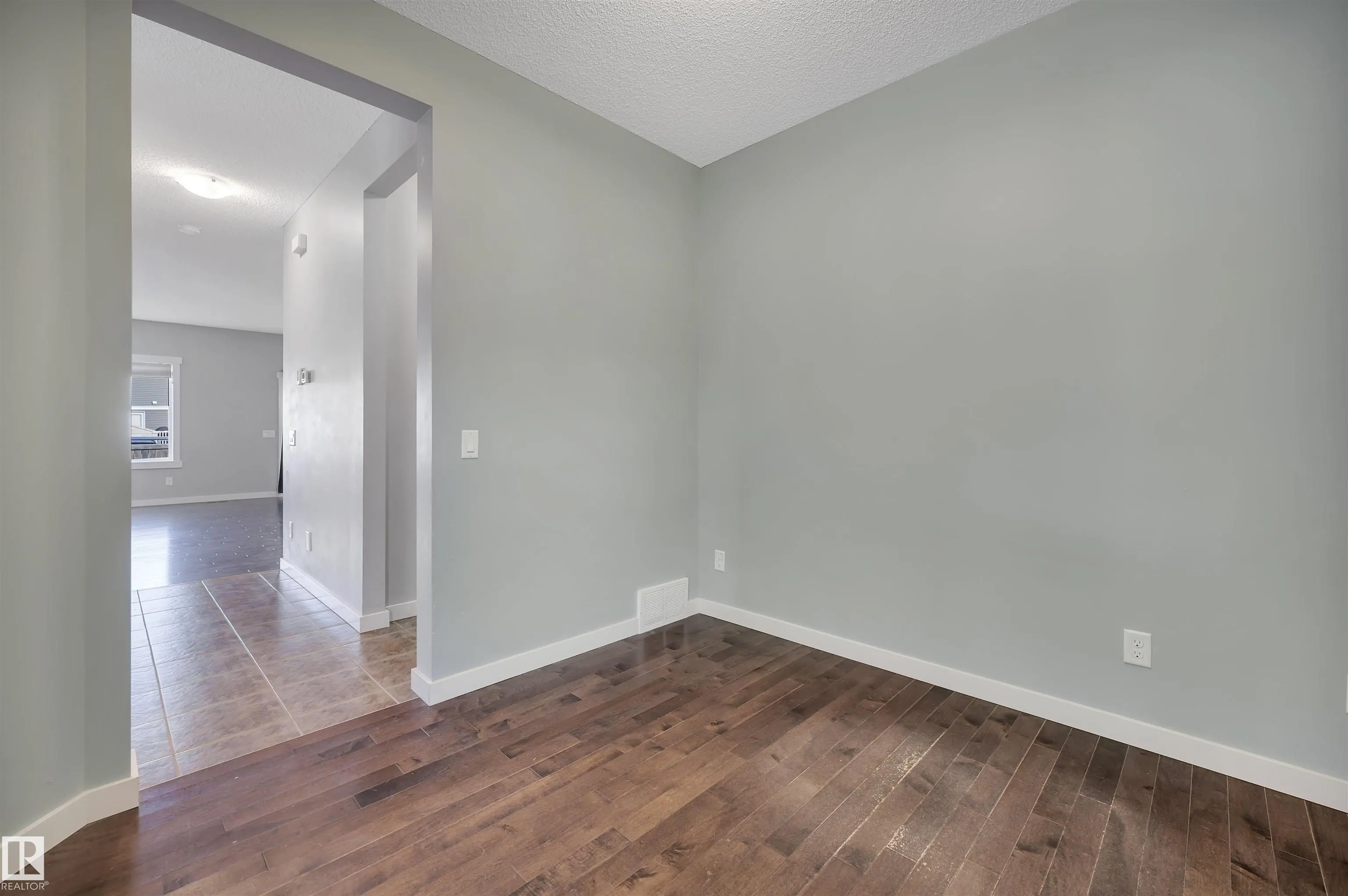 237 SHEPPARD Circle