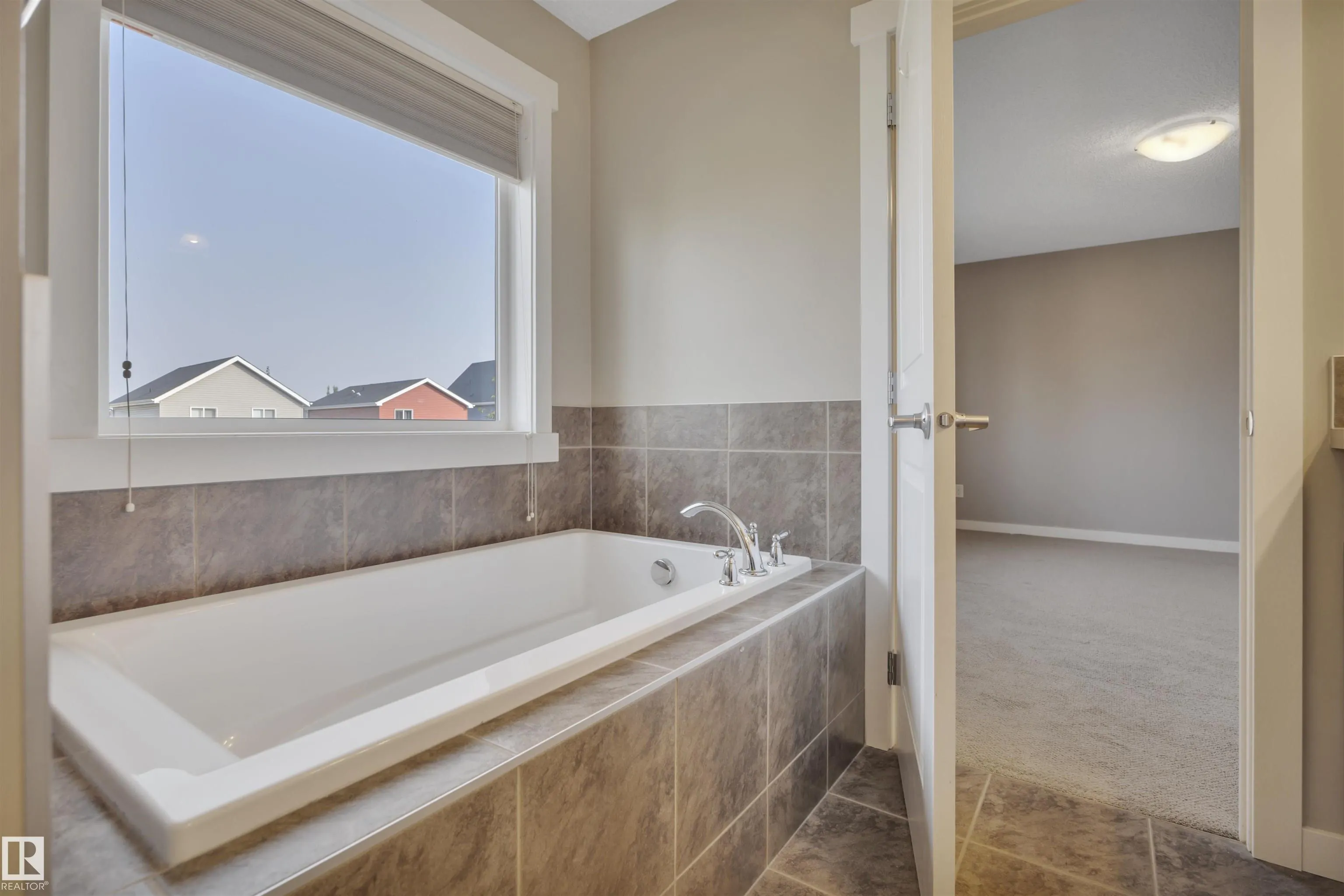 237 SHEPPARD Circle