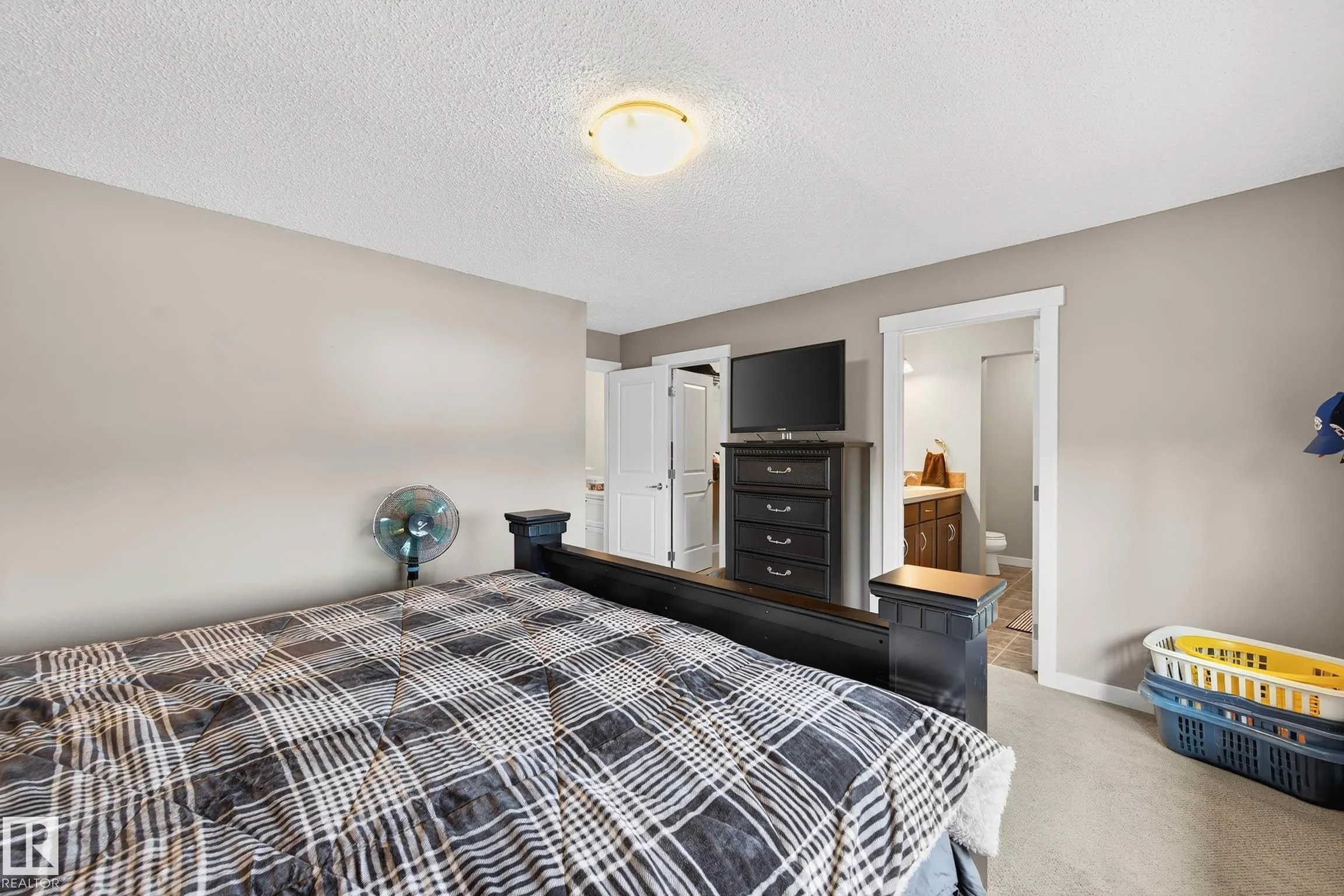 237 SHEPPARD Circle
