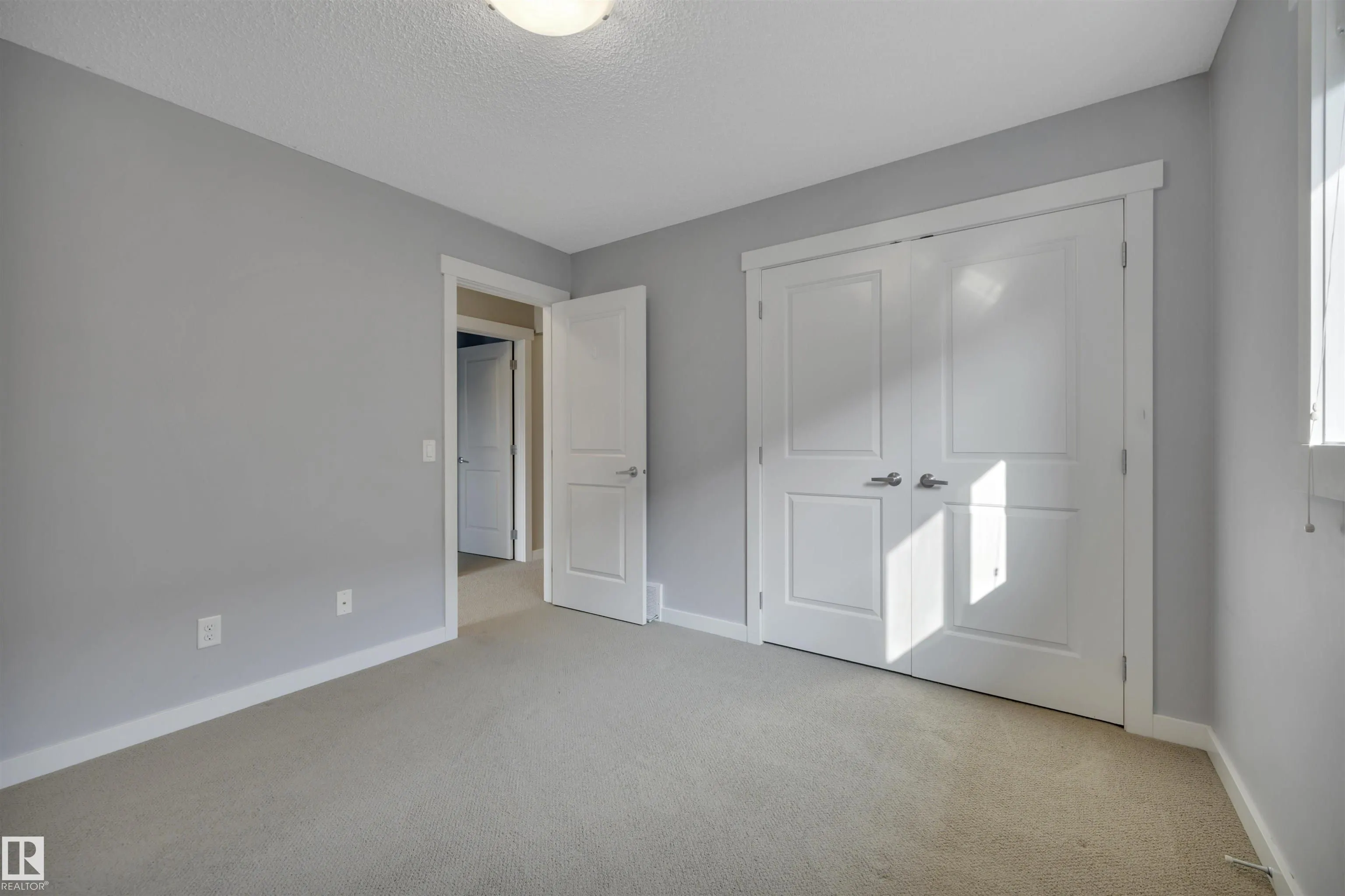 237 SHEPPARD Circle