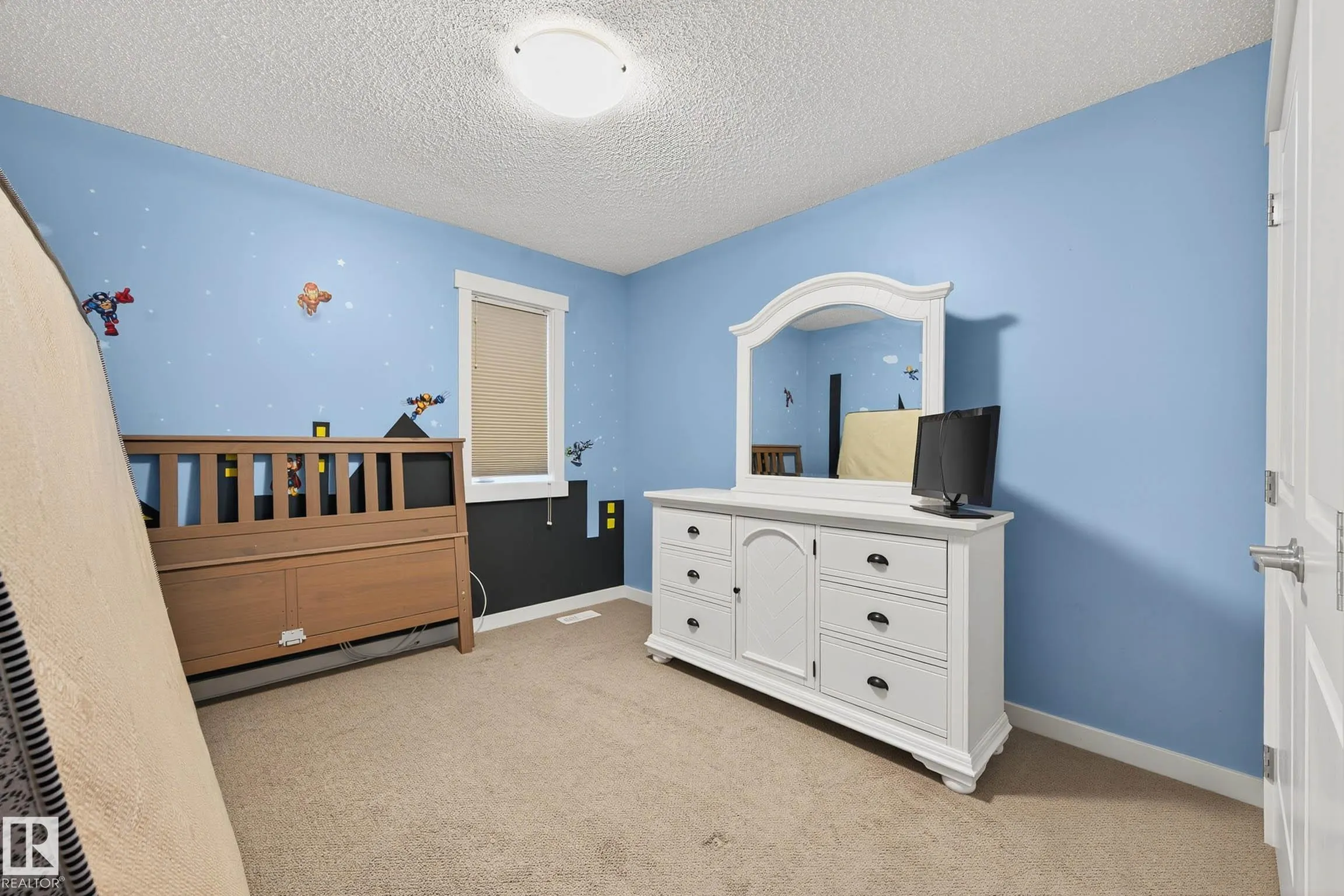 237 SHEPPARD Circle
