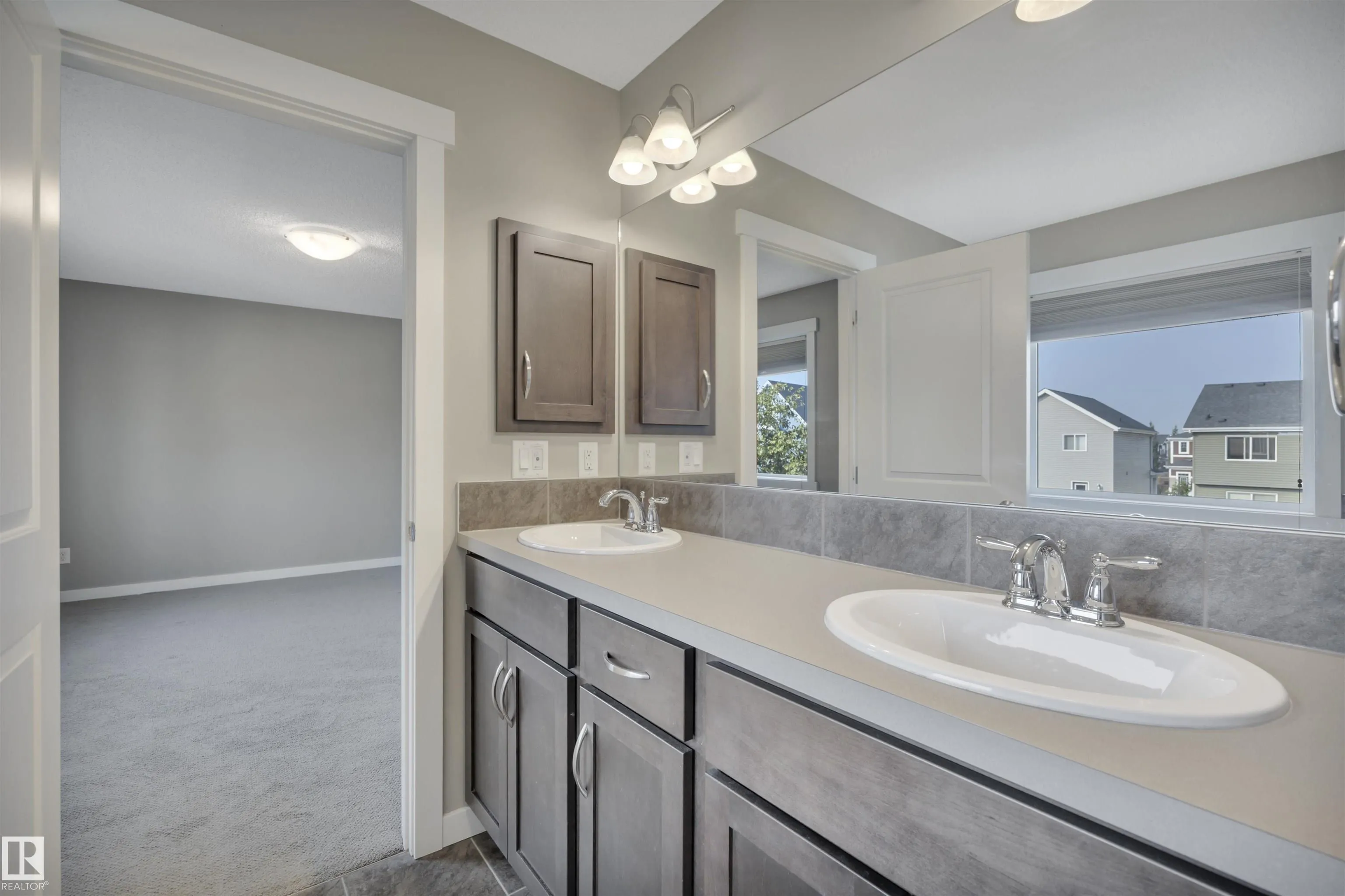 237 SHEPPARD Circle