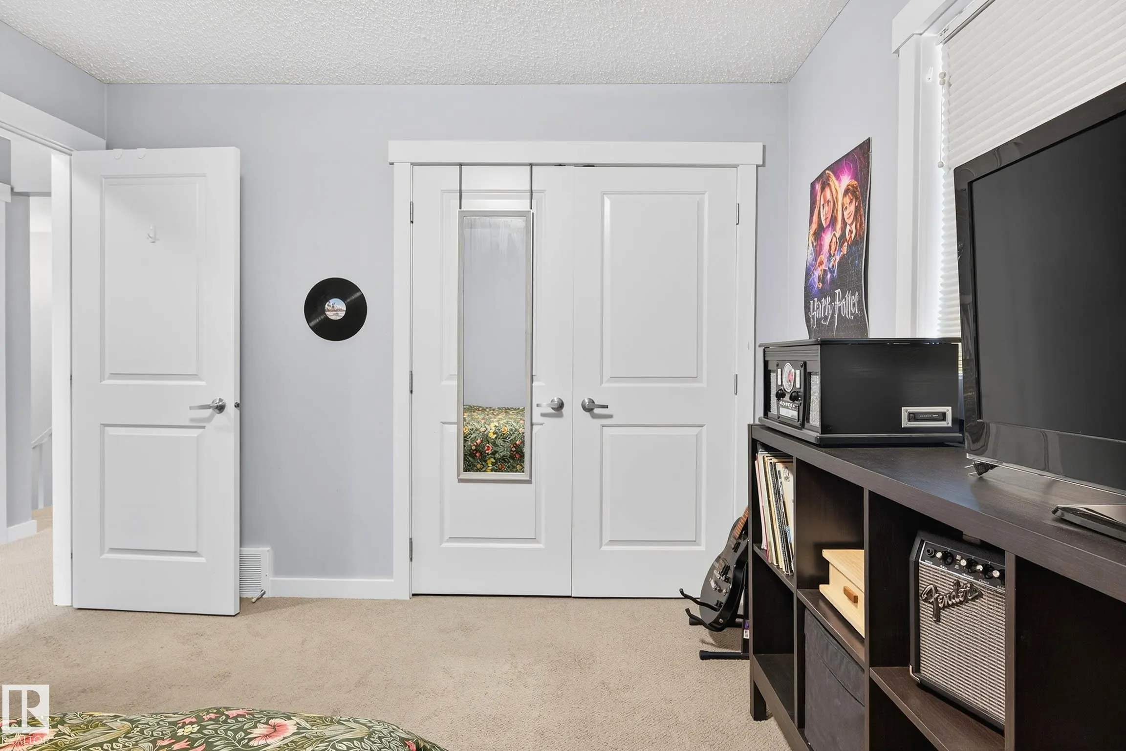 237 SHEPPARD Circle