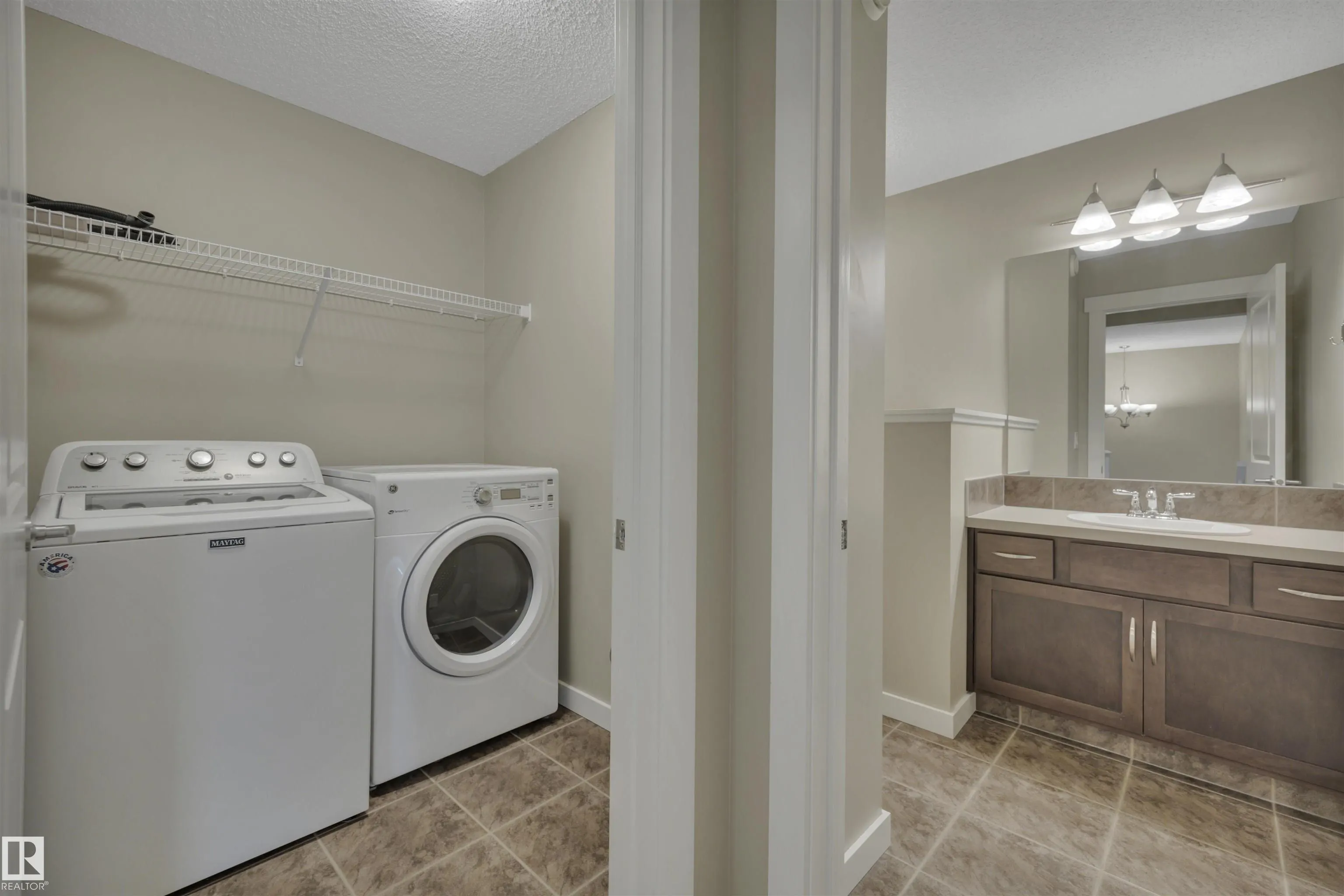 237 SHEPPARD Circle